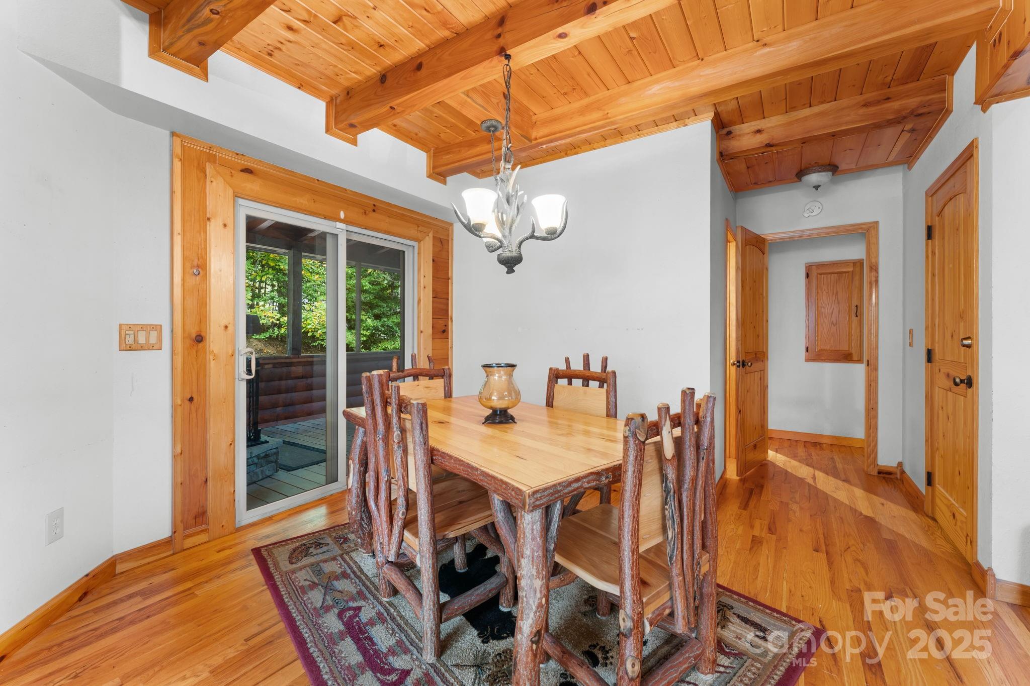 80 Slow Lane Property Photo 15