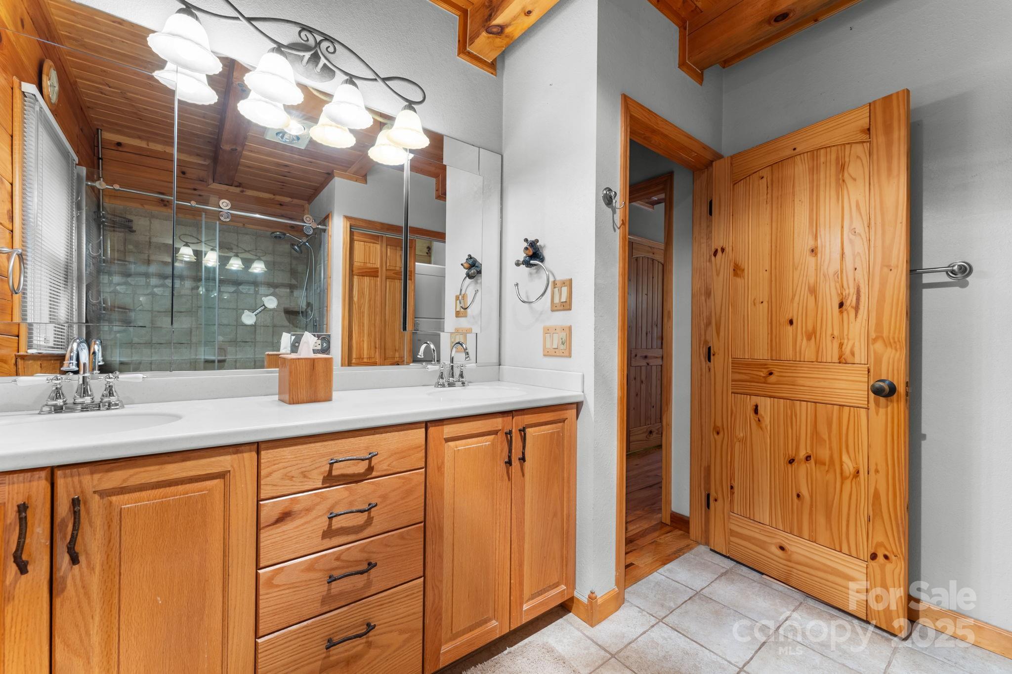 80 Slow Lane Property Photo 22