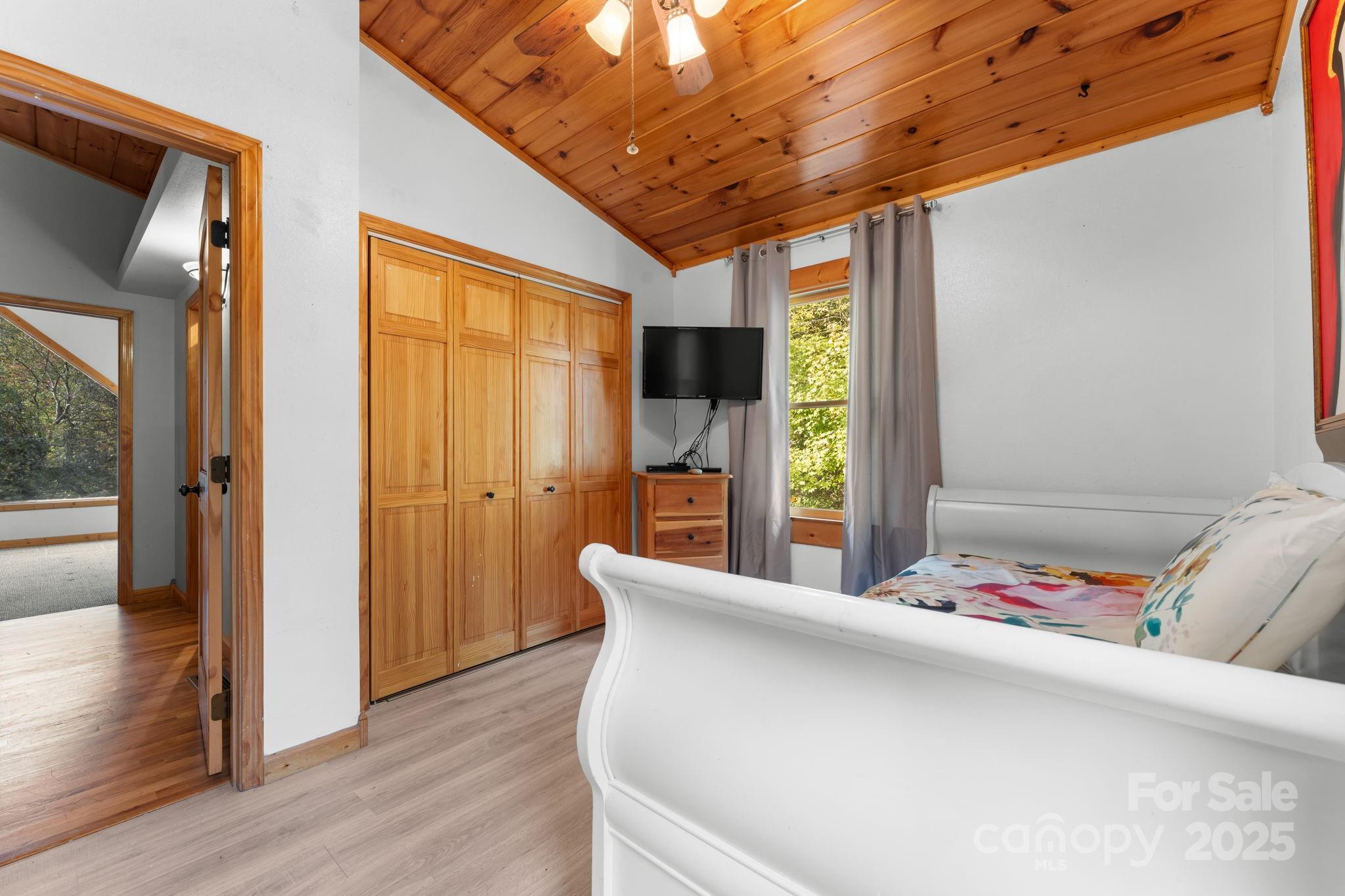 80 Slow Lane Property Photo 30