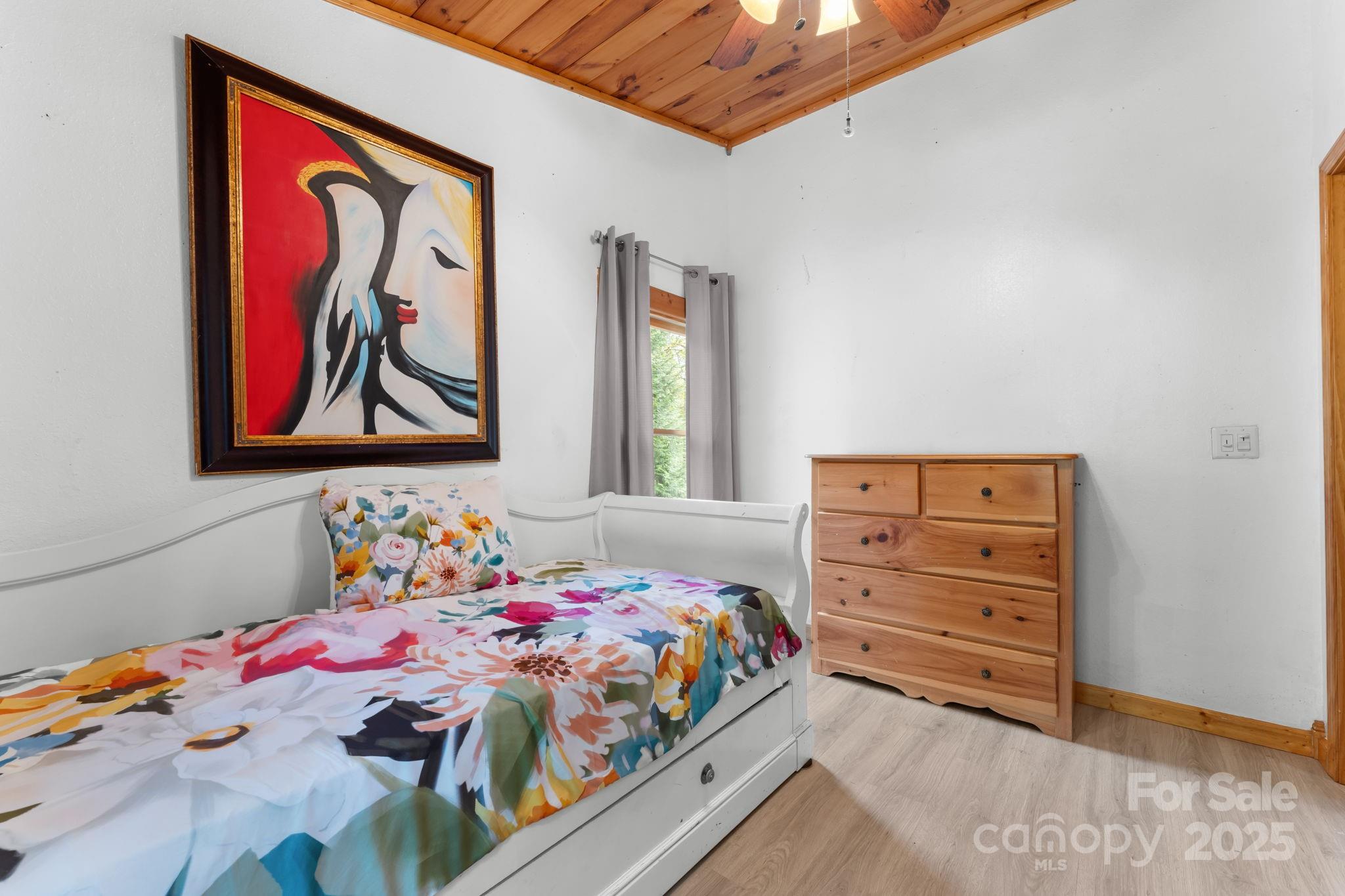 80 Slow Lane Property Photo 31