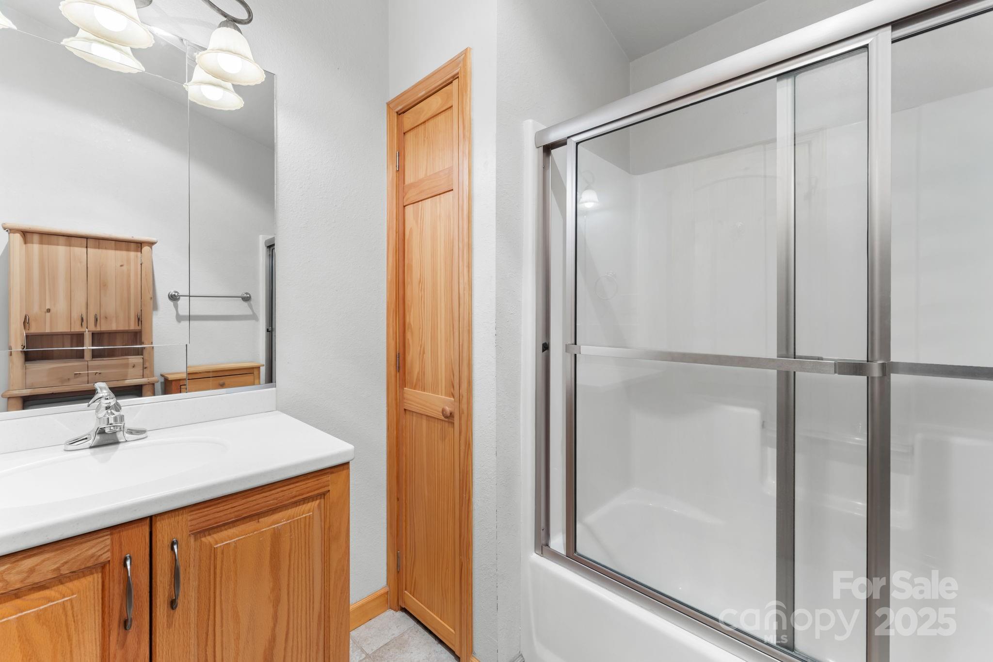 80 Slow Lane Property Photo 32