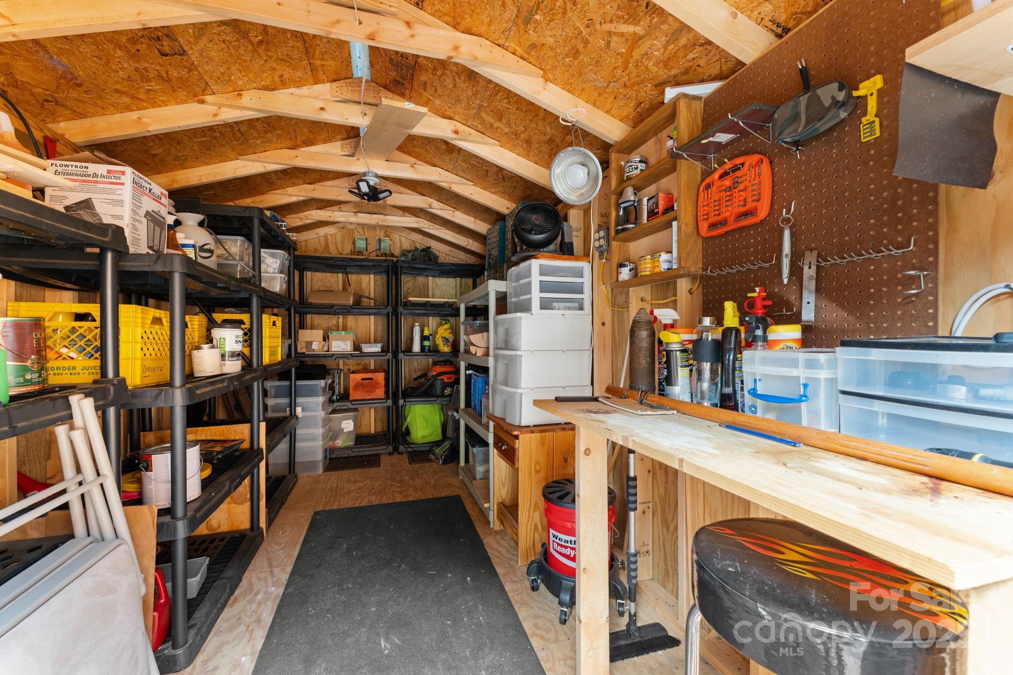 80 Slow Lane Property Photo 40