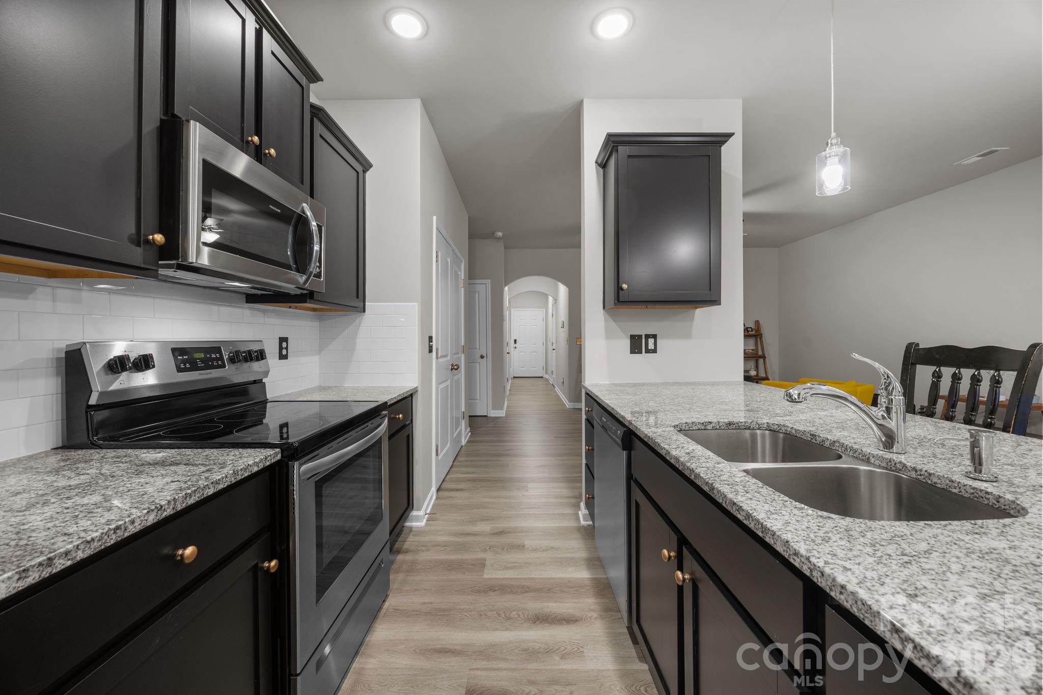 8105 Alderton Lane Property Photo 3