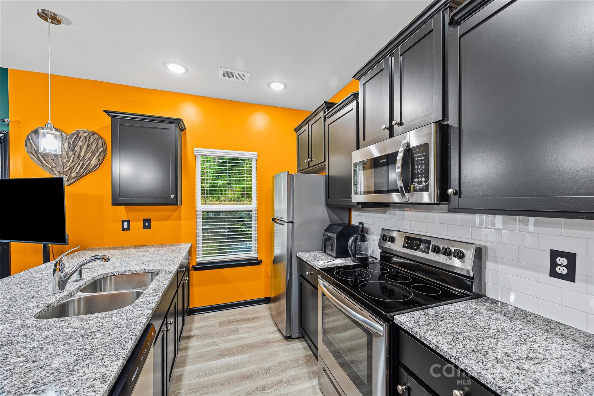 8105 Alderton Lane Property Photo 10