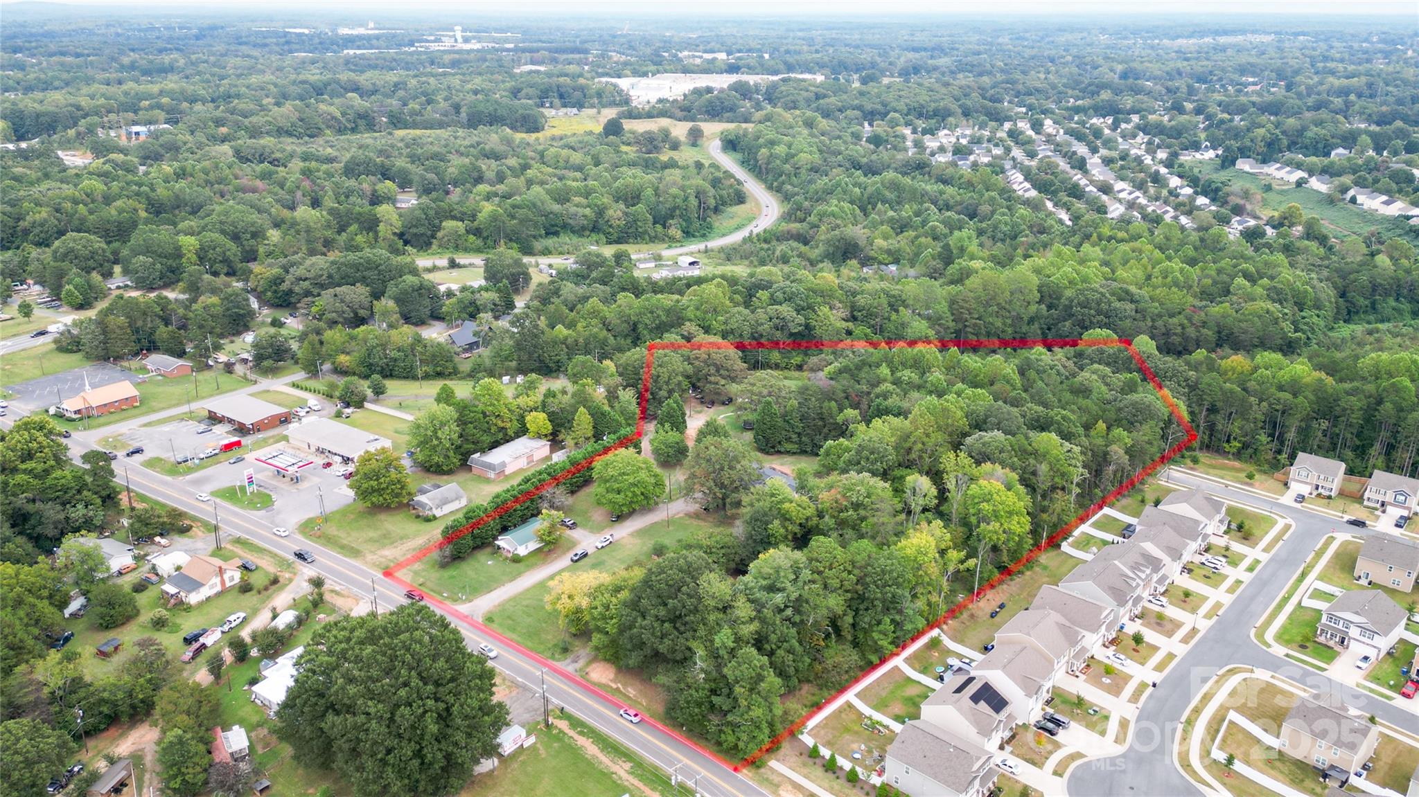 2209 Charlotte Highway Property Photo 2