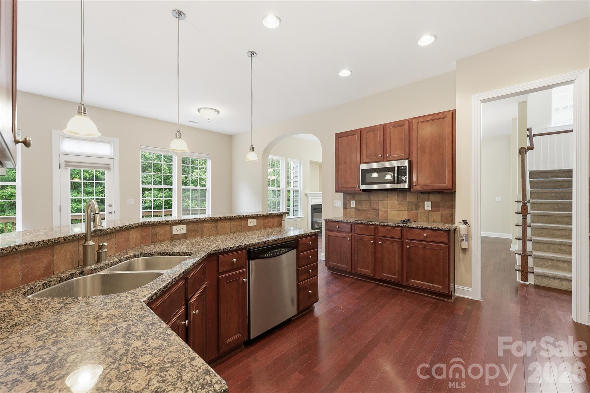 878 Treasure Court Property Photo 13