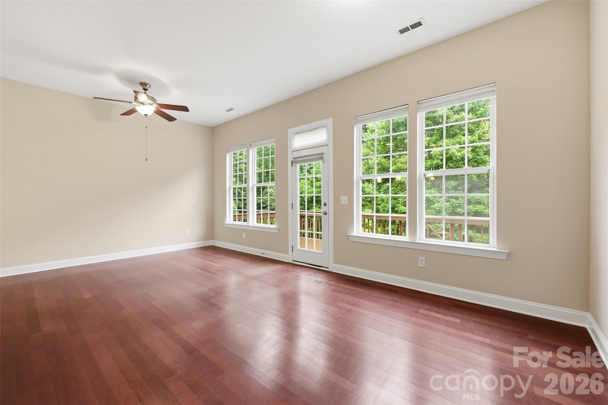 878 Treasure Court Property Photo 15