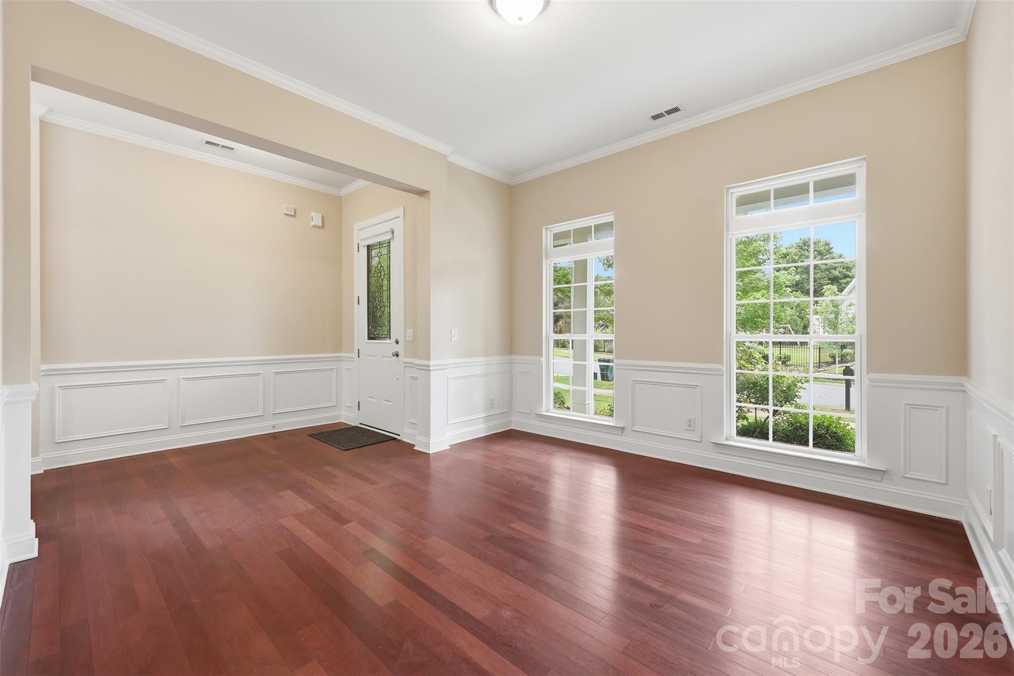 878 Treasure Court Property Photo 16