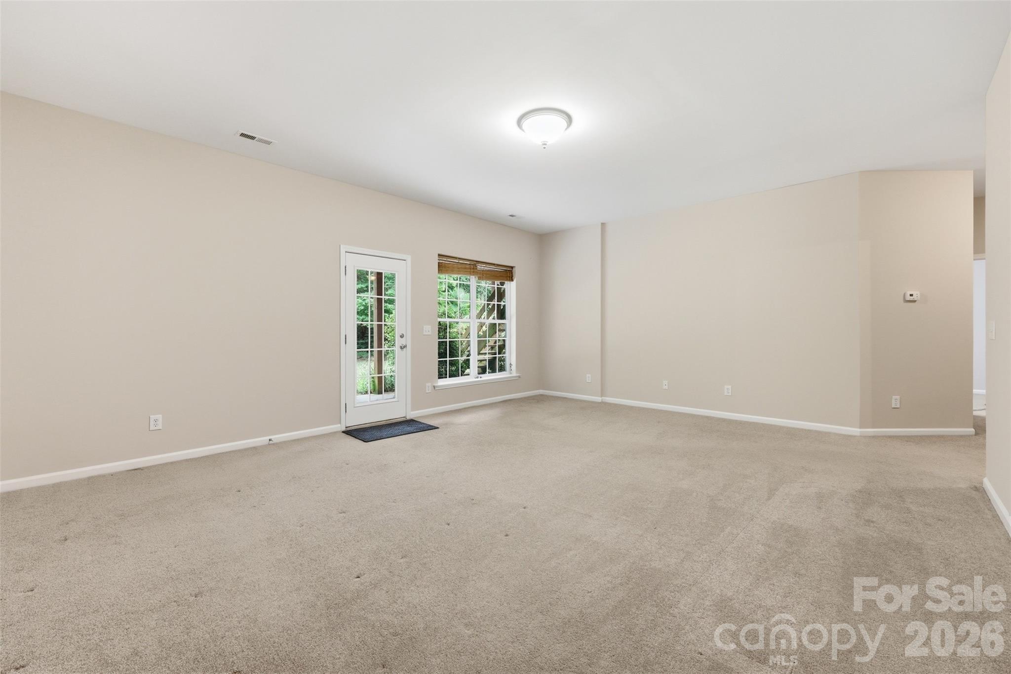 878 Treasure Court Property Photo 31