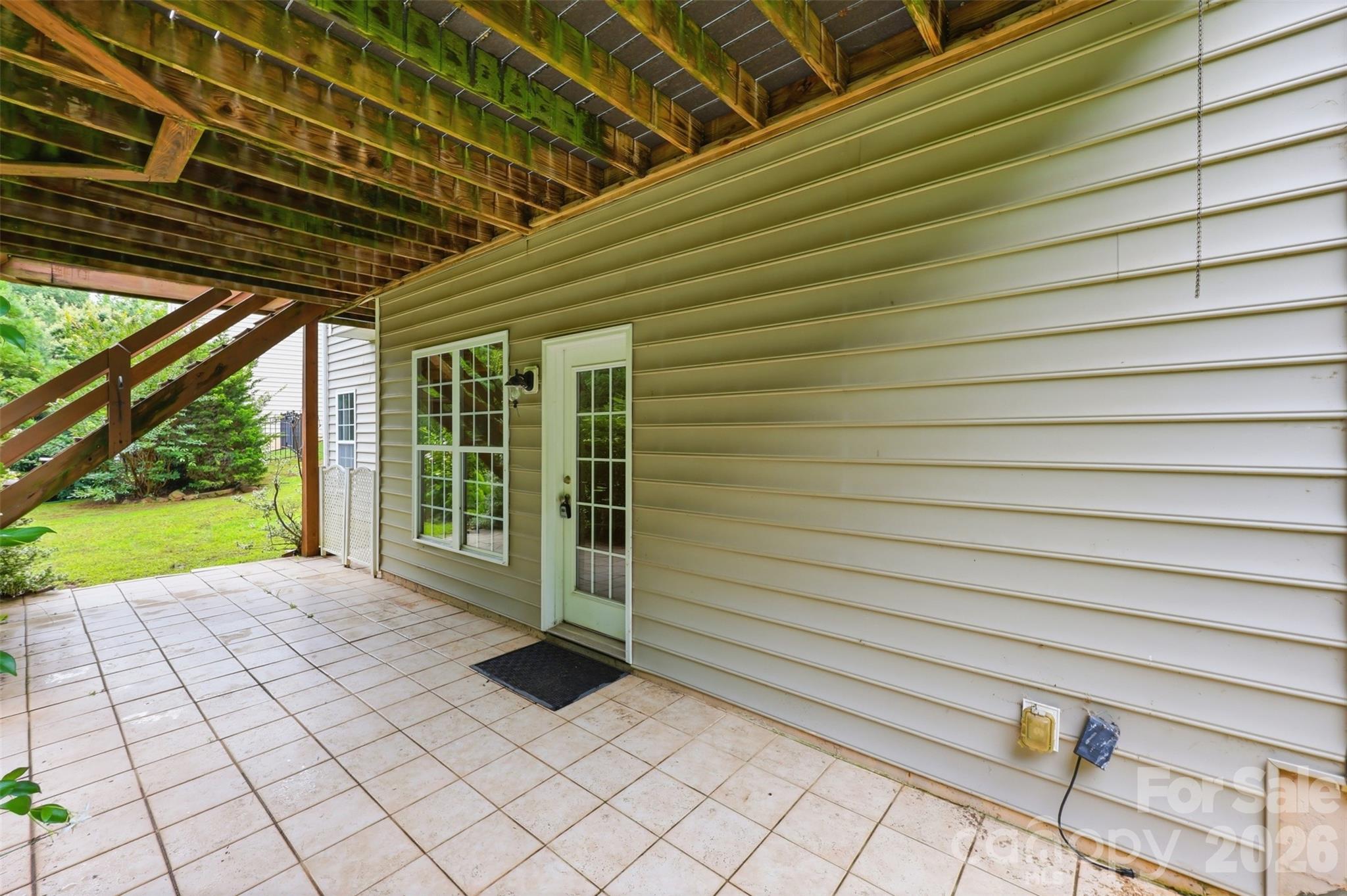 878 Treasure Court Property Photo 37