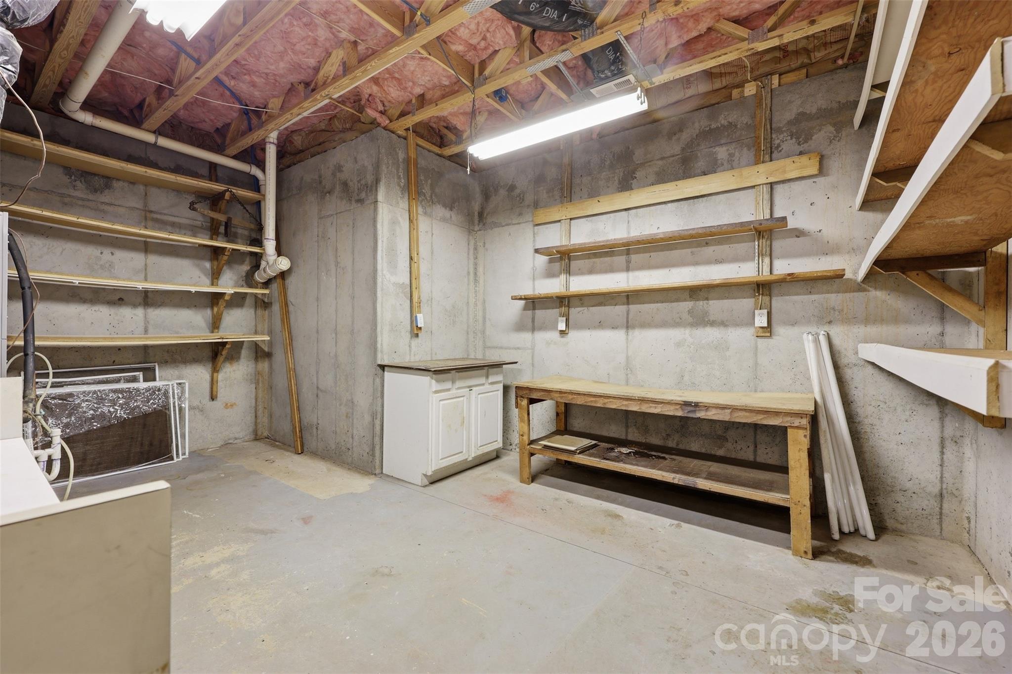 878 Treasure Court Property Photo 44