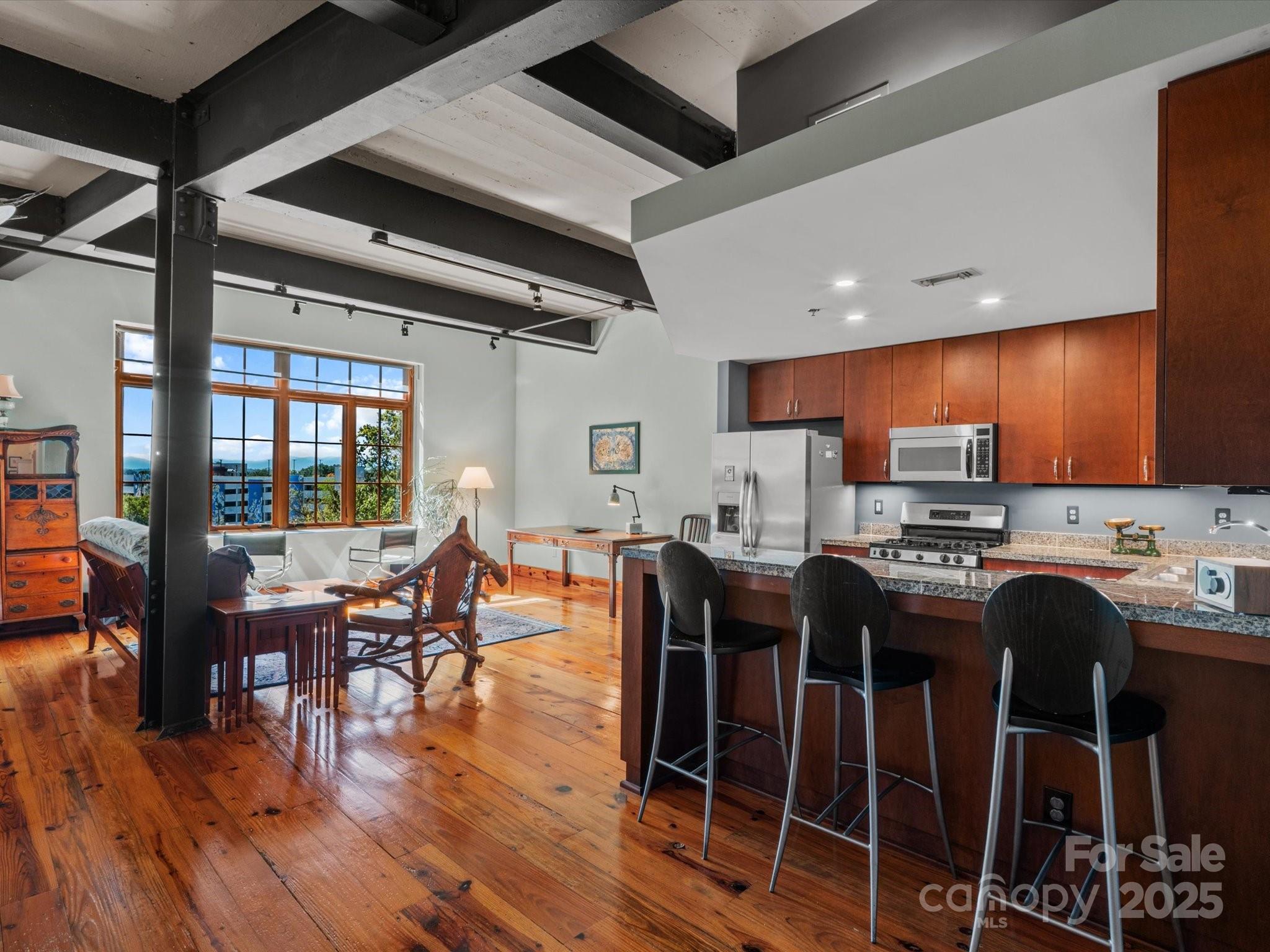 100 Coxe Avenue 306 Property Photo 1