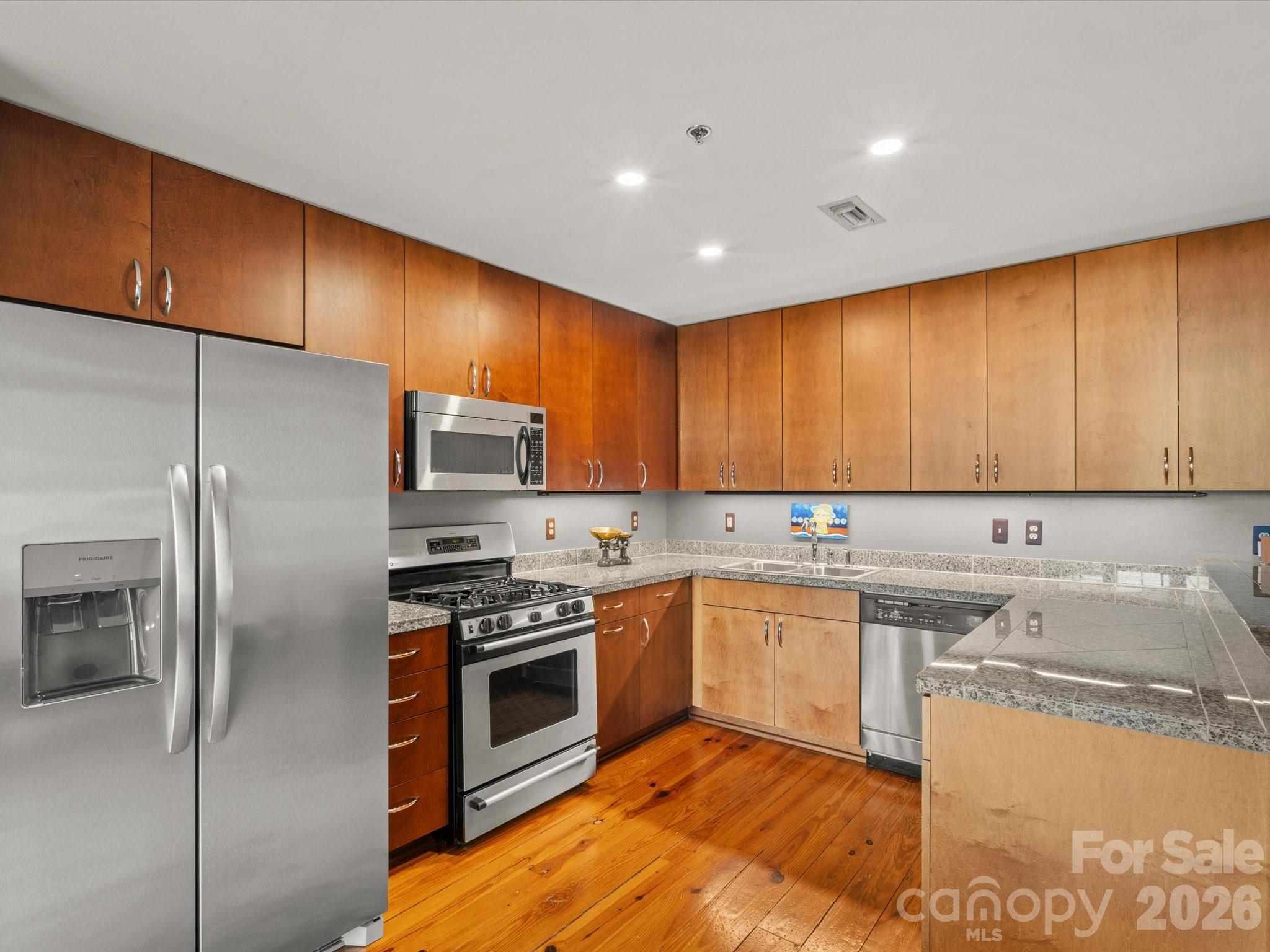 100 Coxe Avenue 306 Property Photo 21