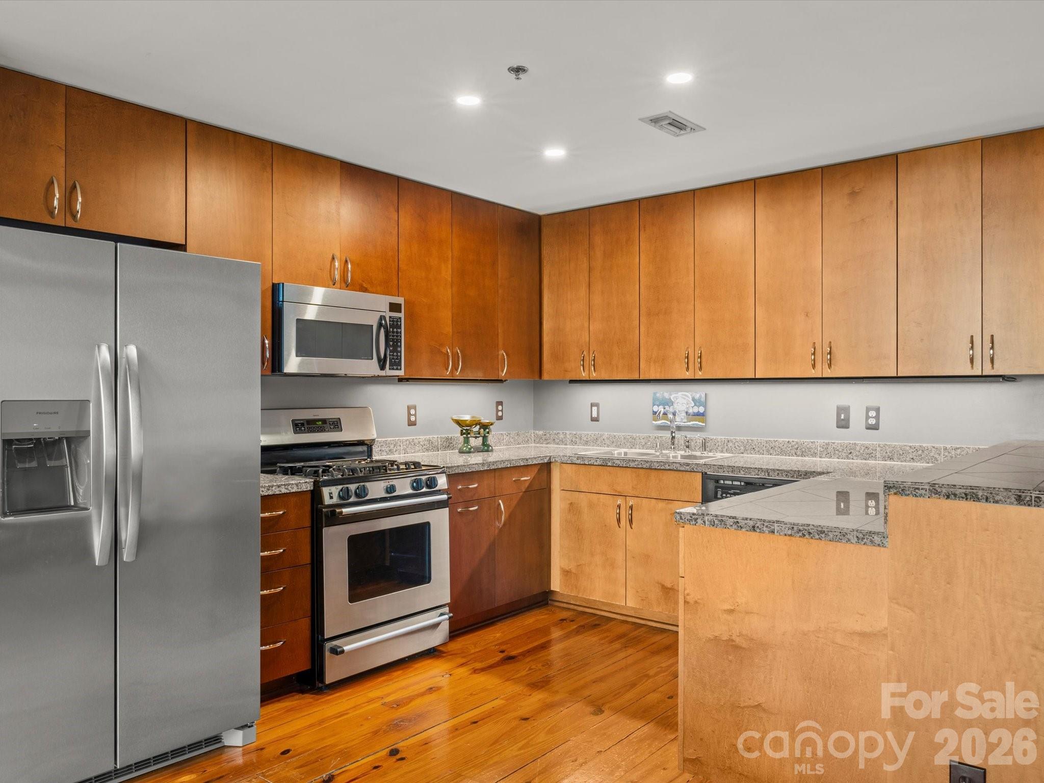100 Coxe Avenue 306 Property Photo 23