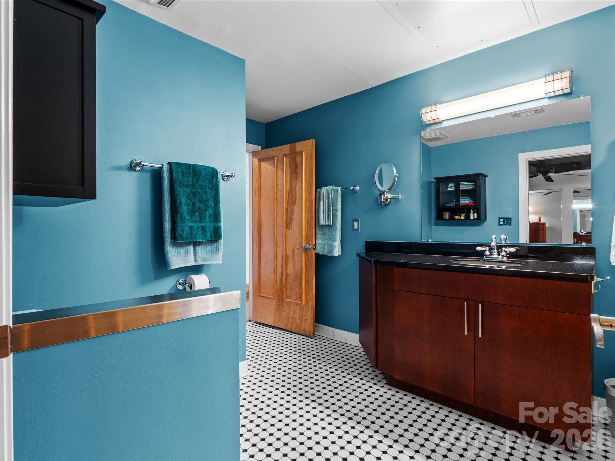 100 Coxe Avenue 306 Property Photo 32
