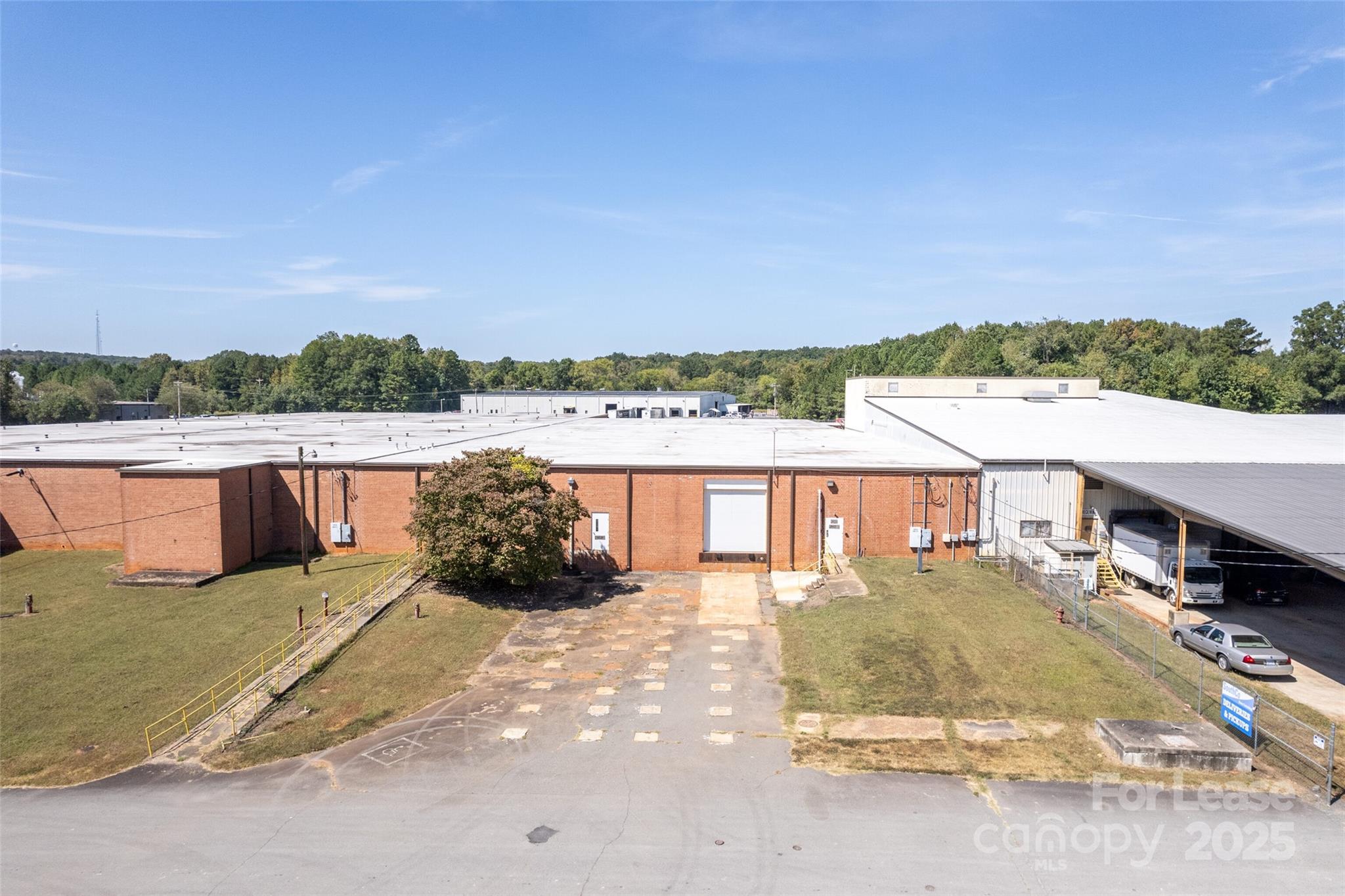 2026 Kingsley Drive 3 Property Photo 2