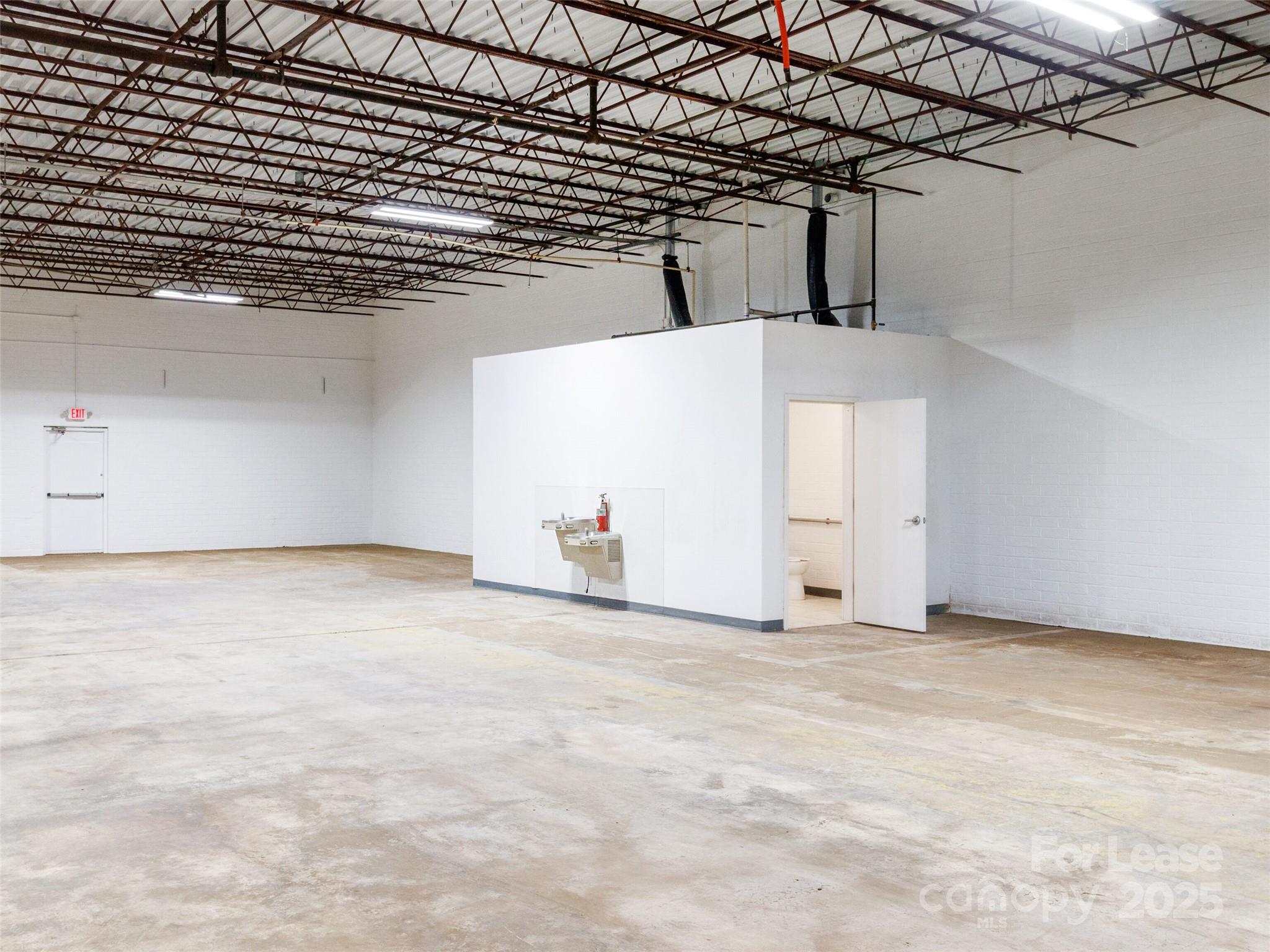 2026 Kingsley Drive 3 Property Photo 4