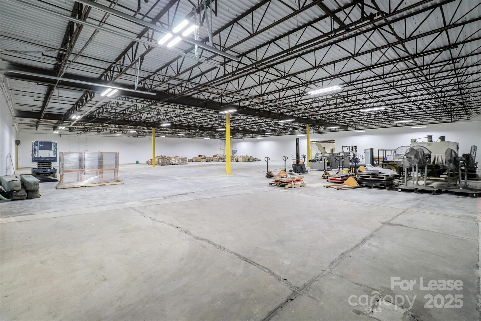 2026 Kingsley Drive 3 Property Photo 5