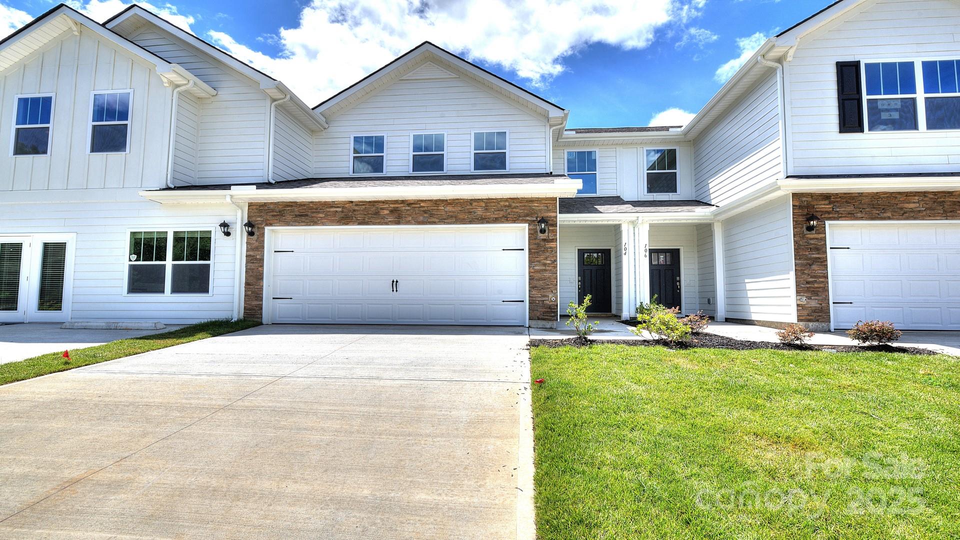 114 Sugg Trail Property Photo 1