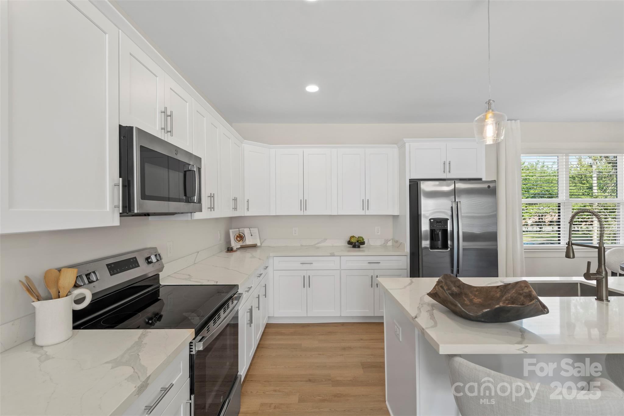1120 Wonder Way Property Photo 15