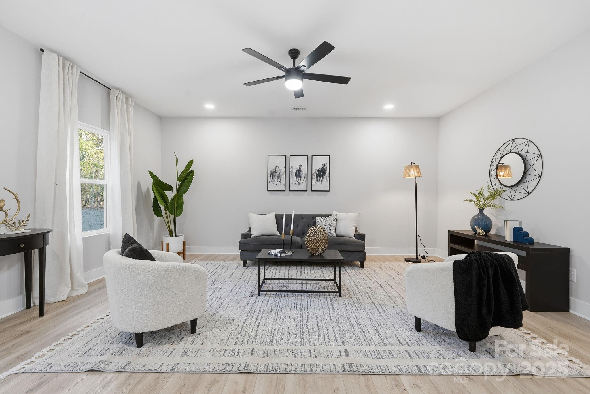 285 Mainsail Road Property Photo 8