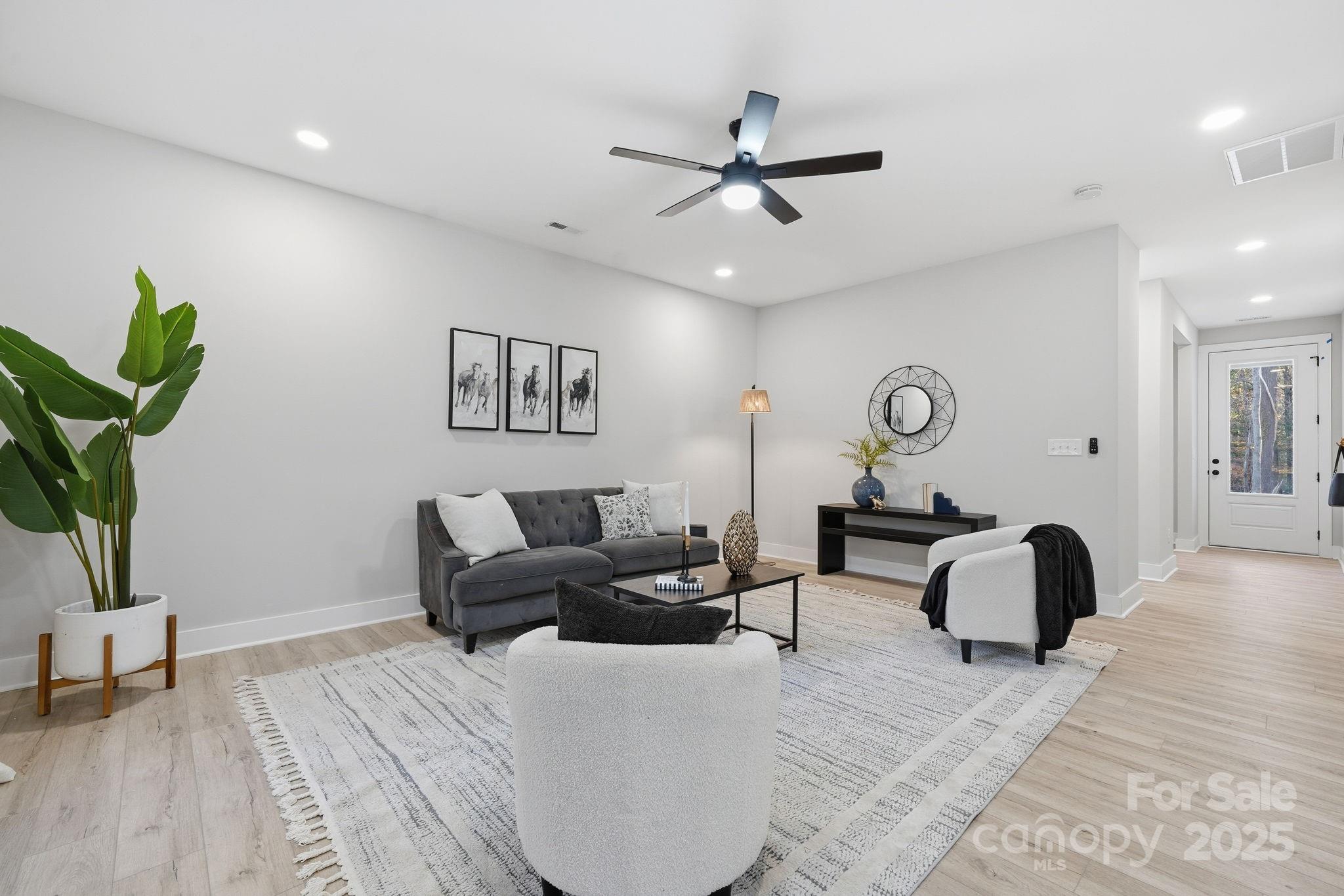 285 Mainsail Road Property Photo 11