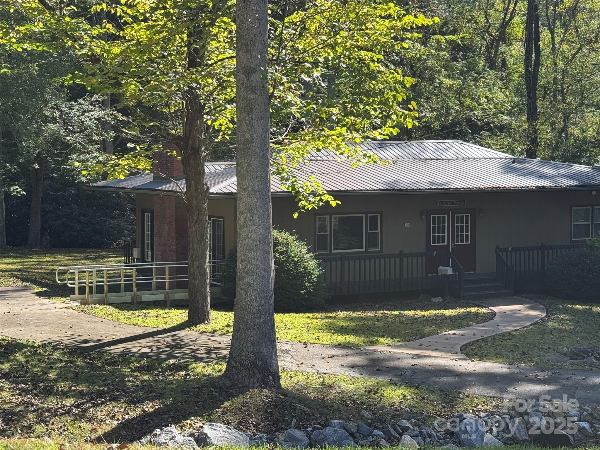 999 Red Oak Forest Road Property Photo 7