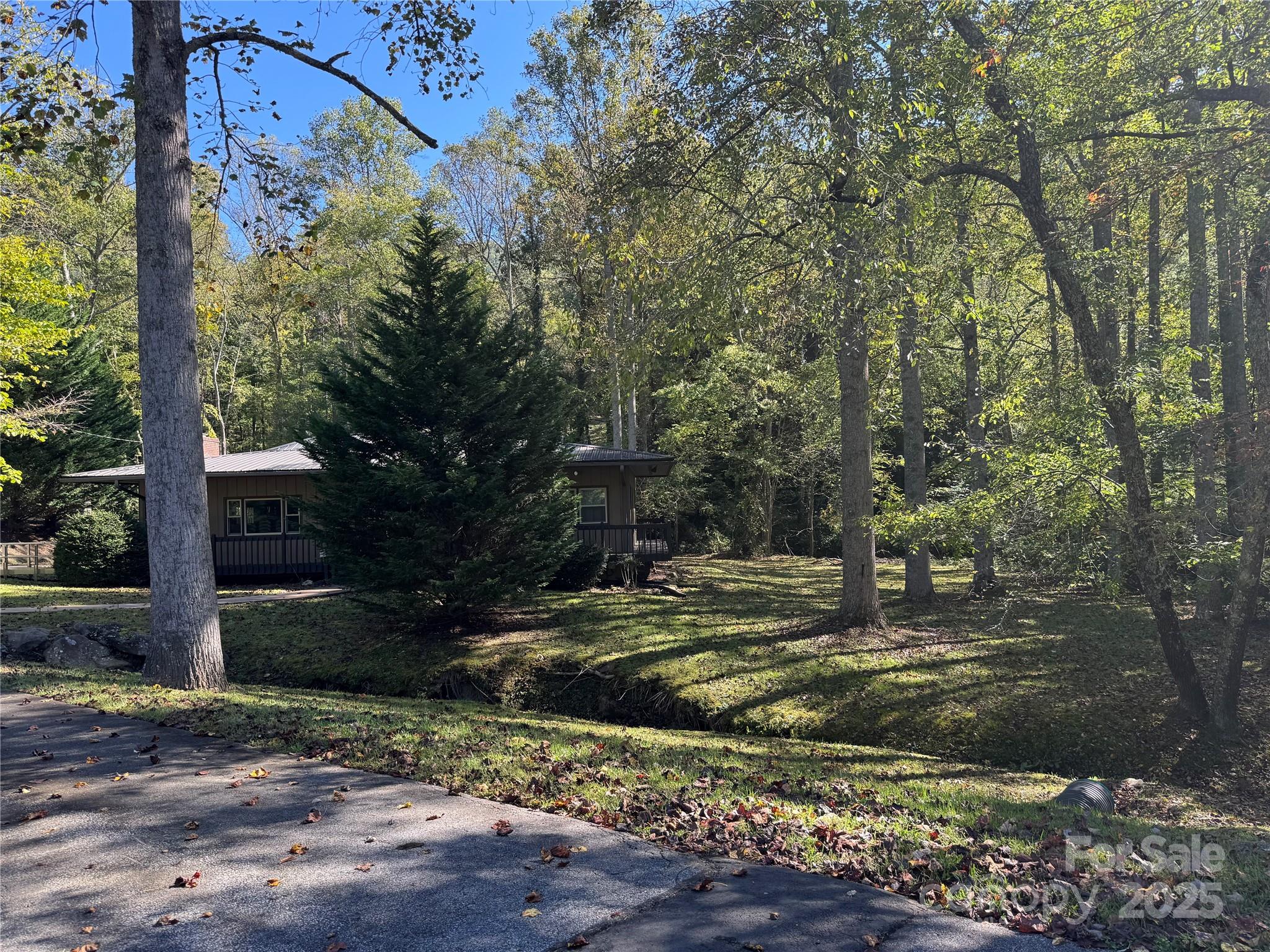 999 Red Oak Forest Road Property Photo 8