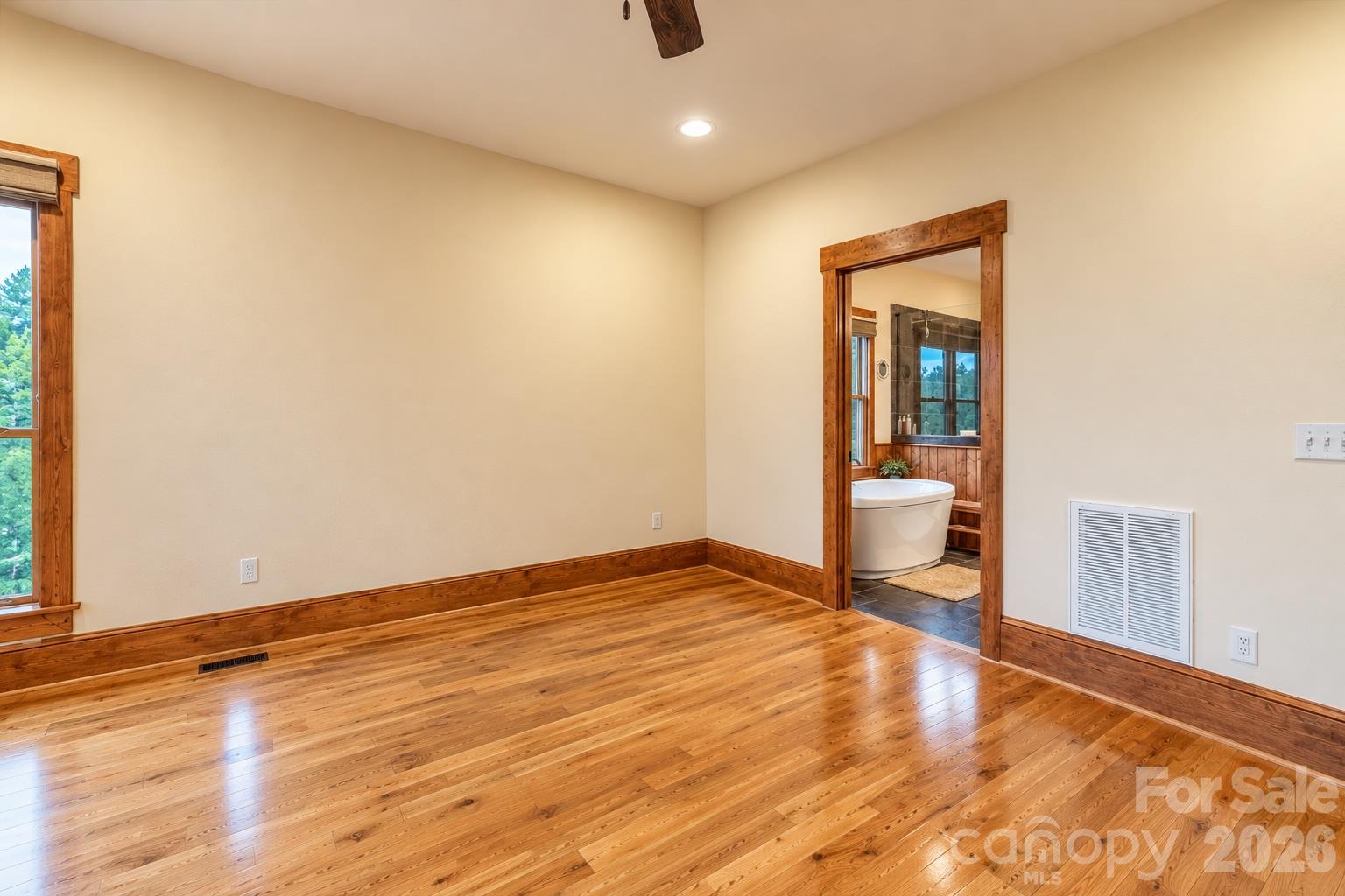 5378 Oak Crest Lane 114/115 Property Photo 27