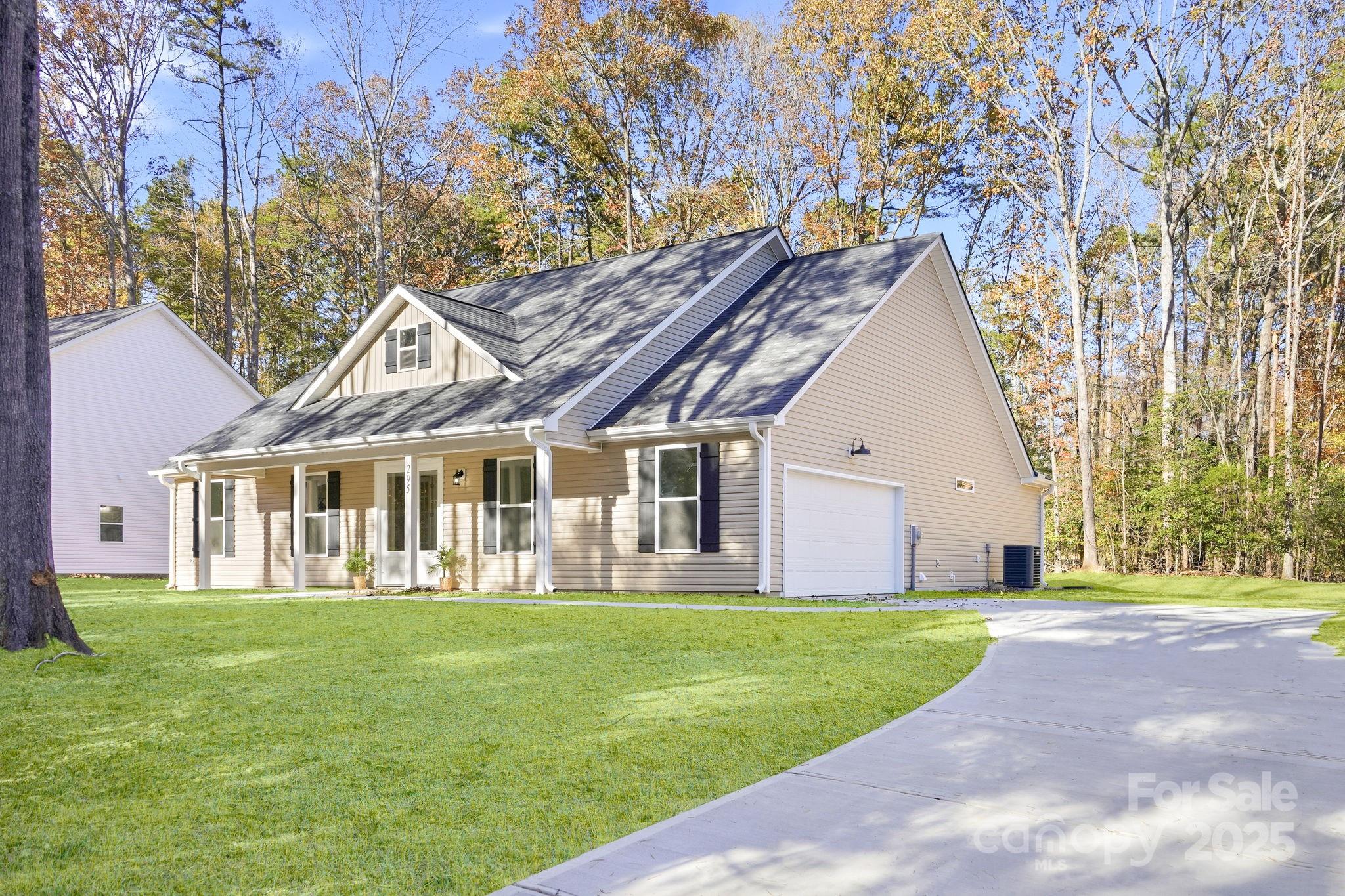 295 Mainsail Road Property Photo 3