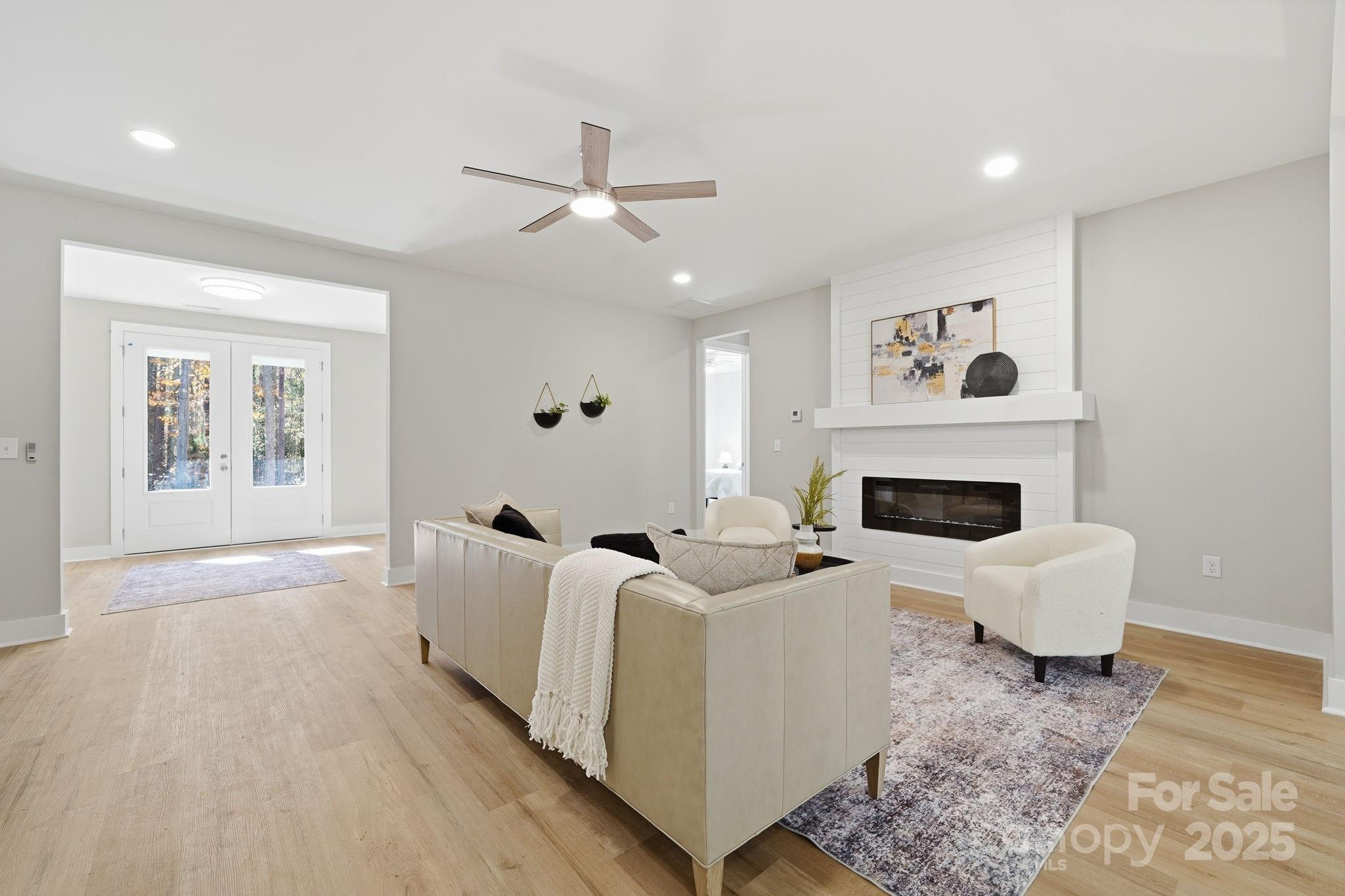 295 Mainsail Road Property Photo 12