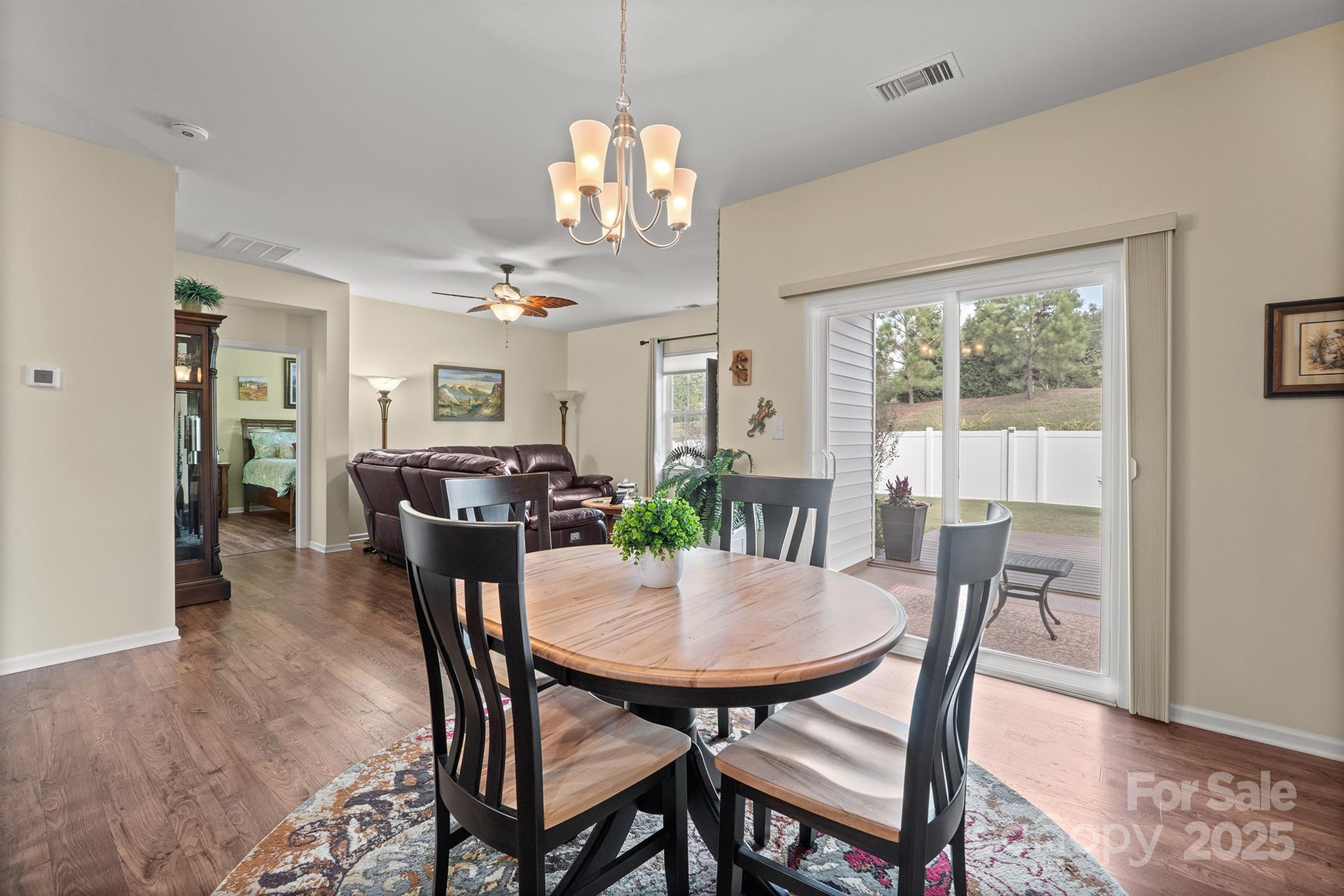 2422 Sugar Court Property Photo 10