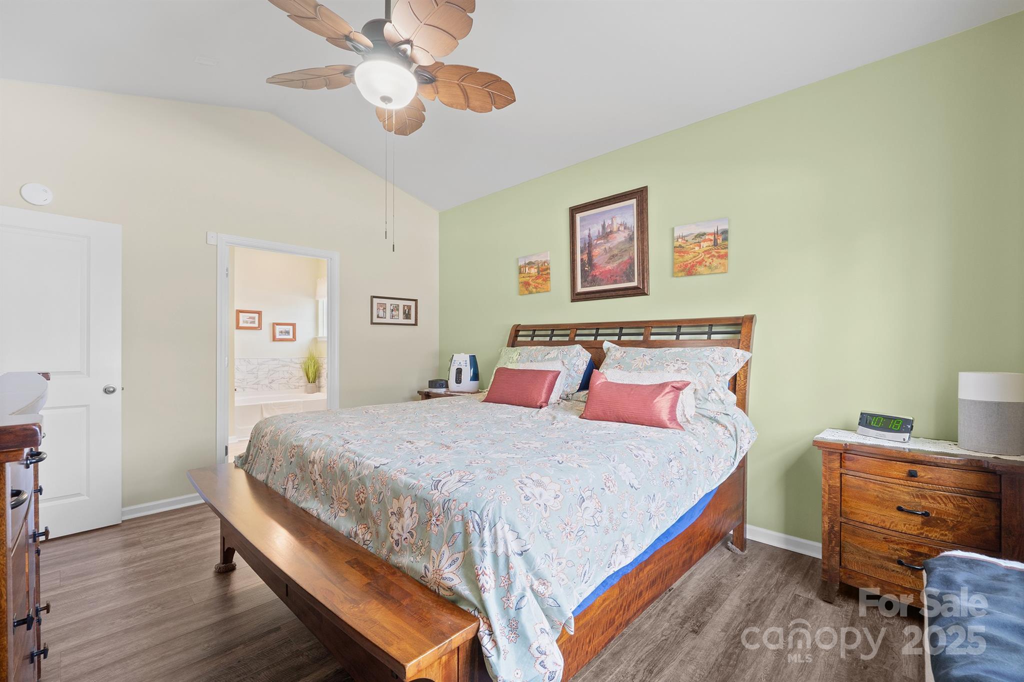 2422 Sugar Court Property Photo 15