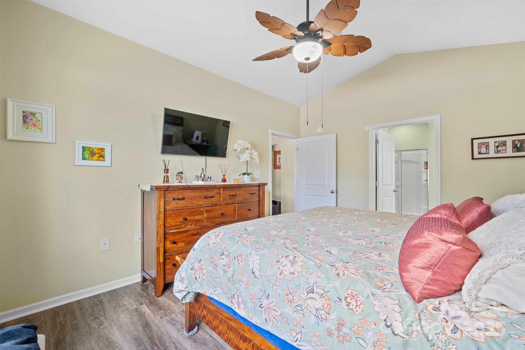 2422 Sugar Court Property Photo 17