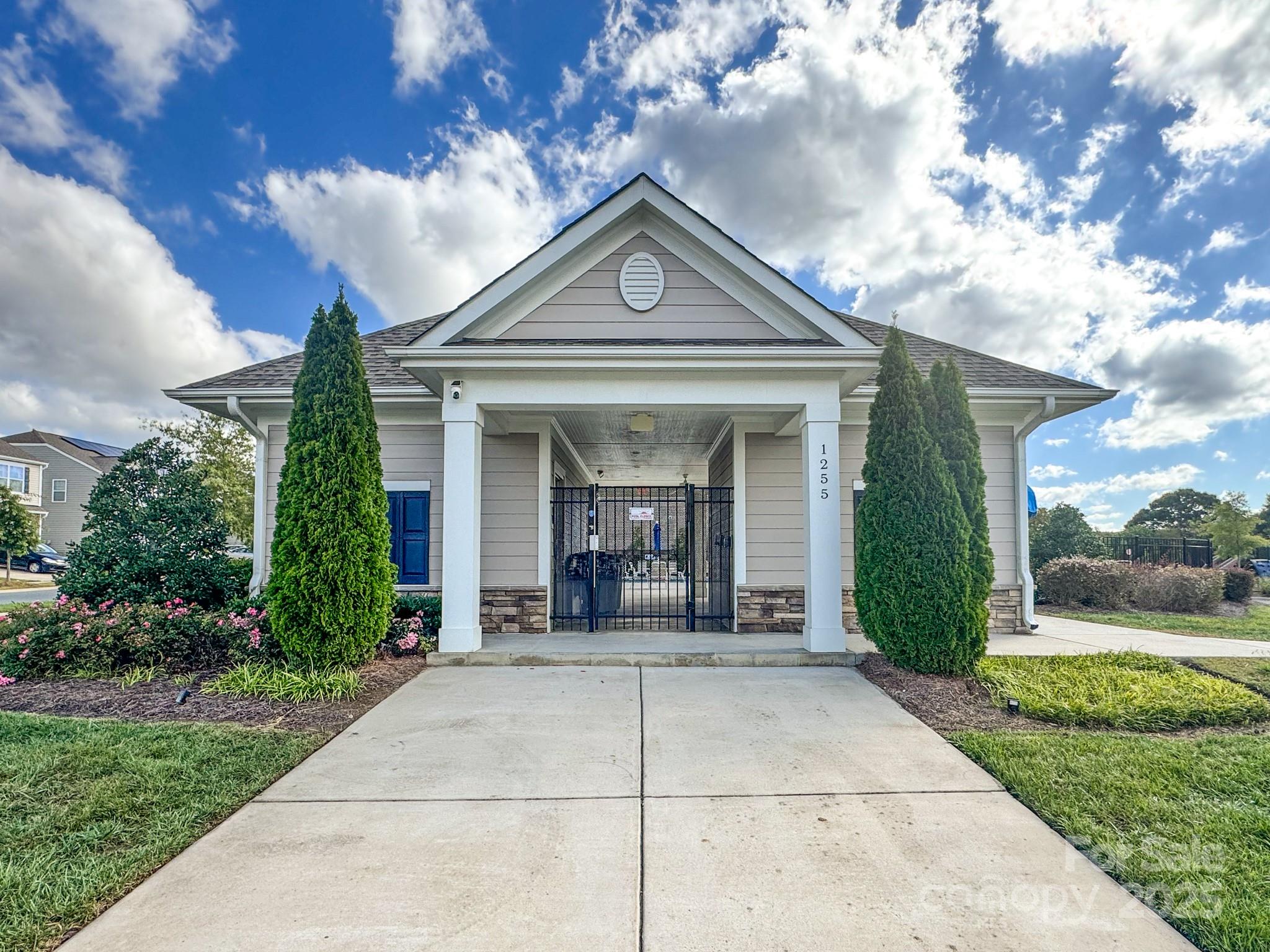 2422 Sugar Court Property Photo 27