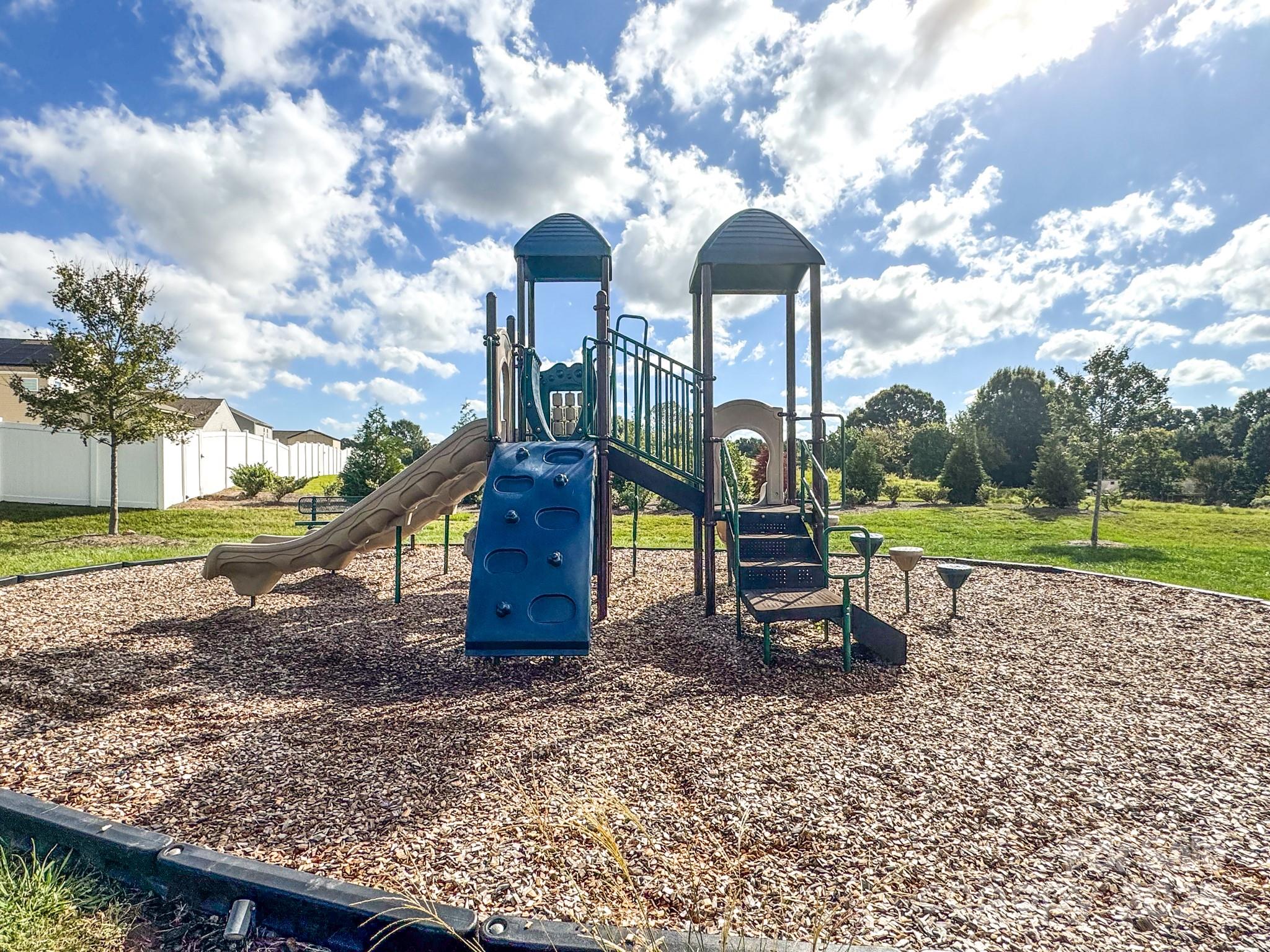 2422 Sugar Court Property Photo 30