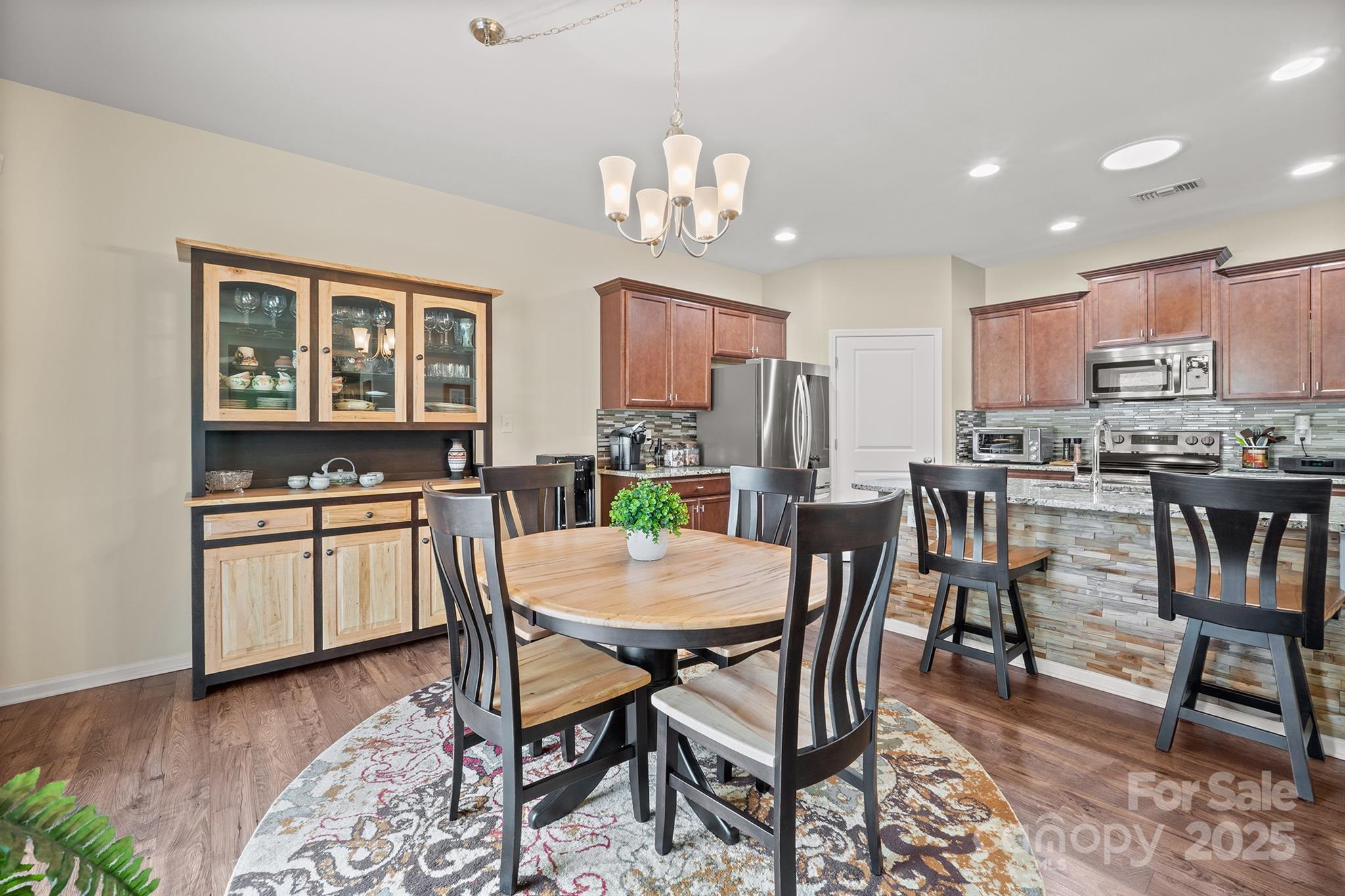 2422 Sugar Court Property Photo 34