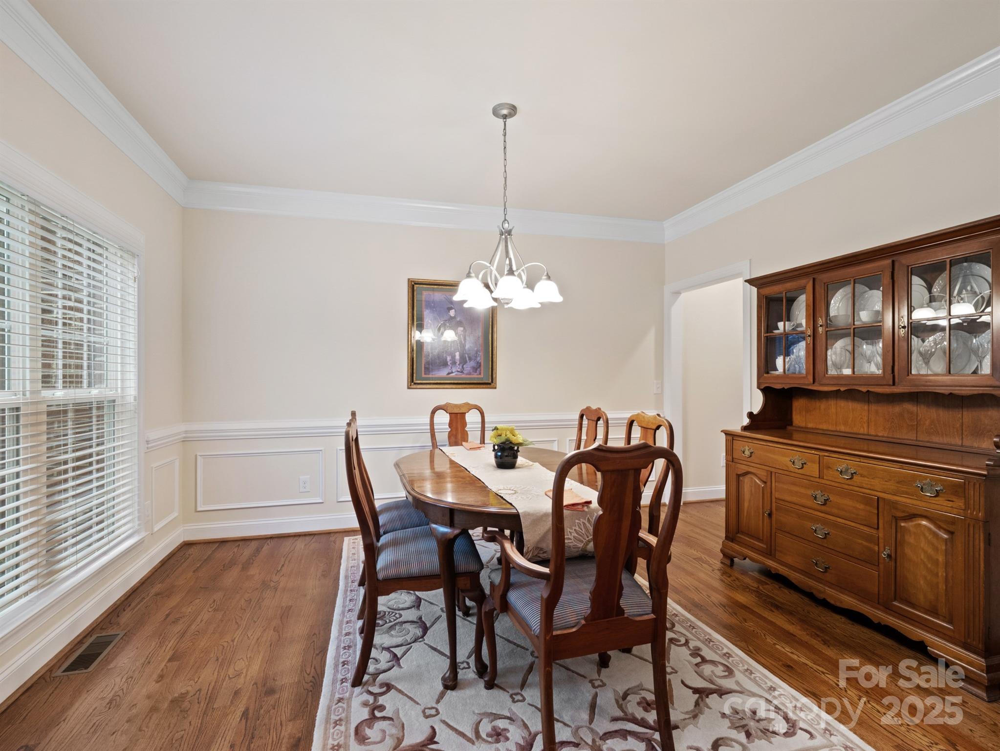 2695 Jameson Drive Property Photo 5