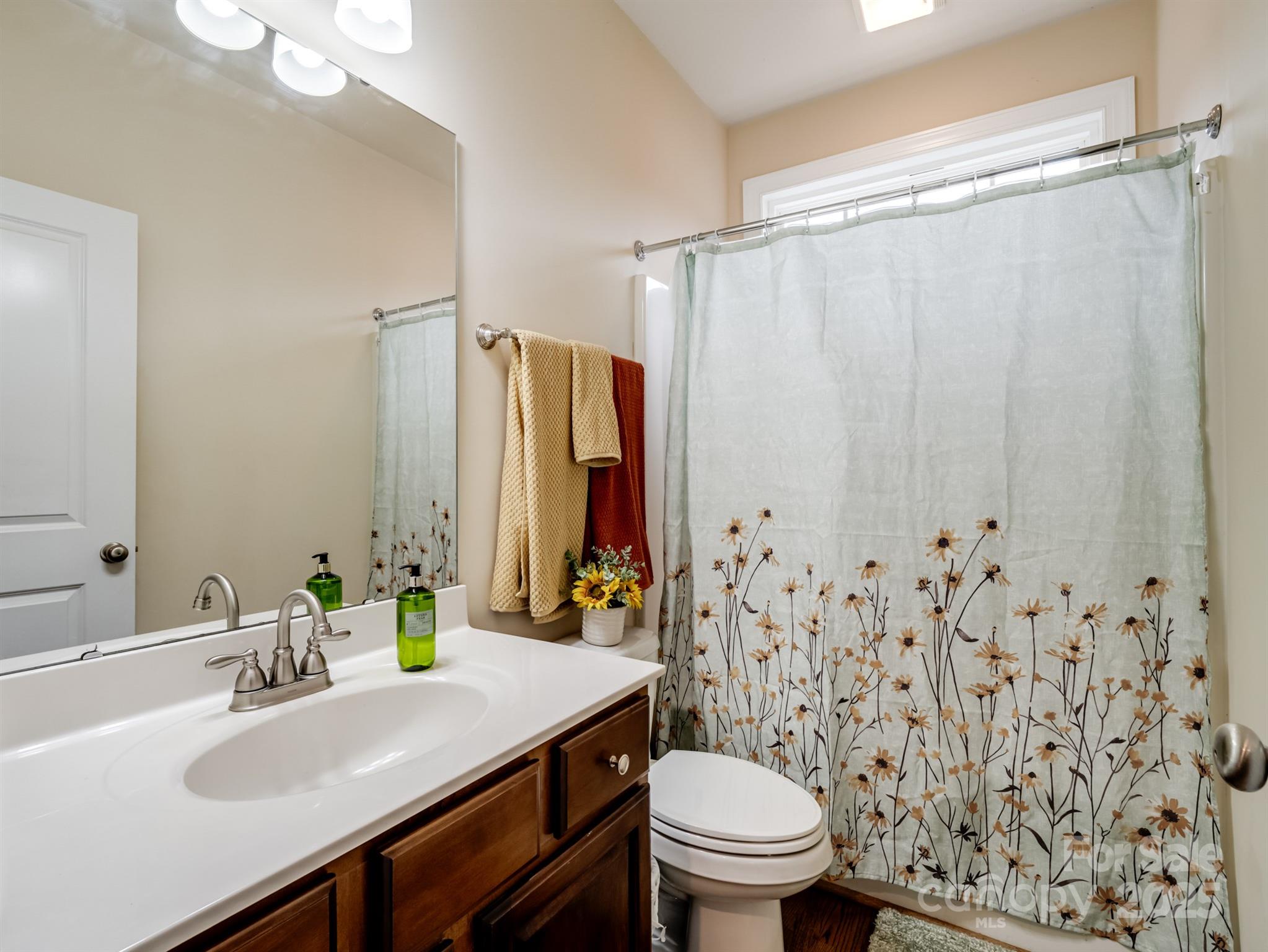 2695 Jameson Drive Property Photo 8