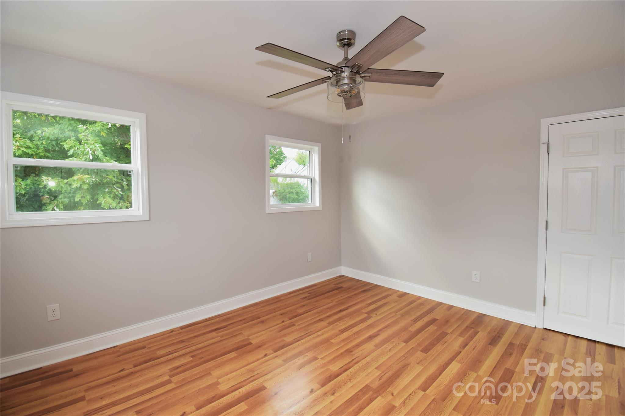 223 N Main Street Property Photo 17
