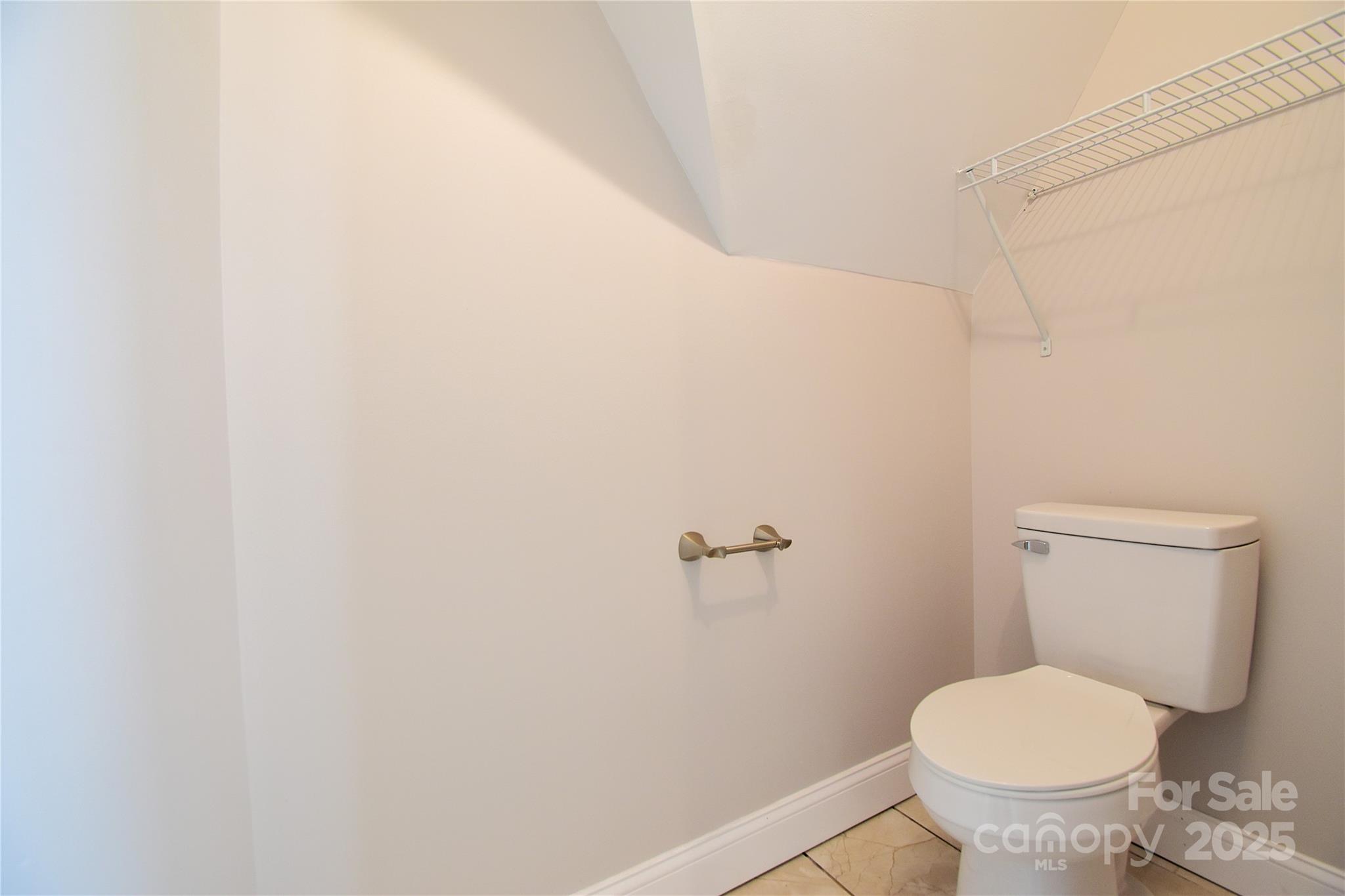 223 N Main Street Property Photo 23