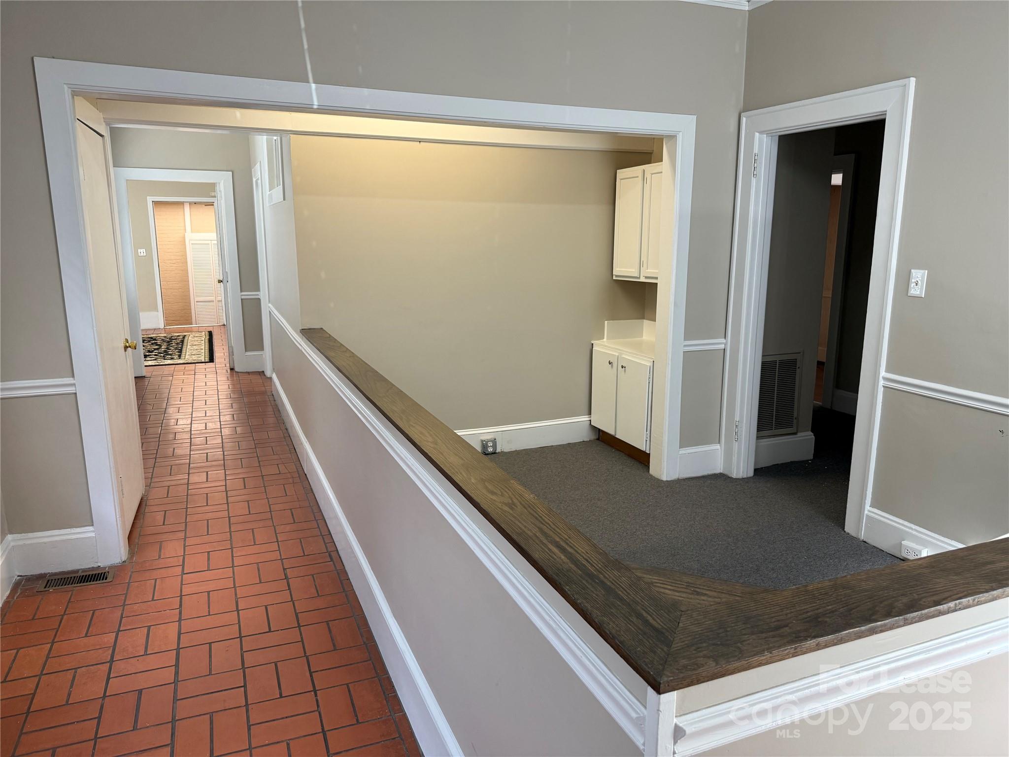 1012 East Boulevard Property Photo 4