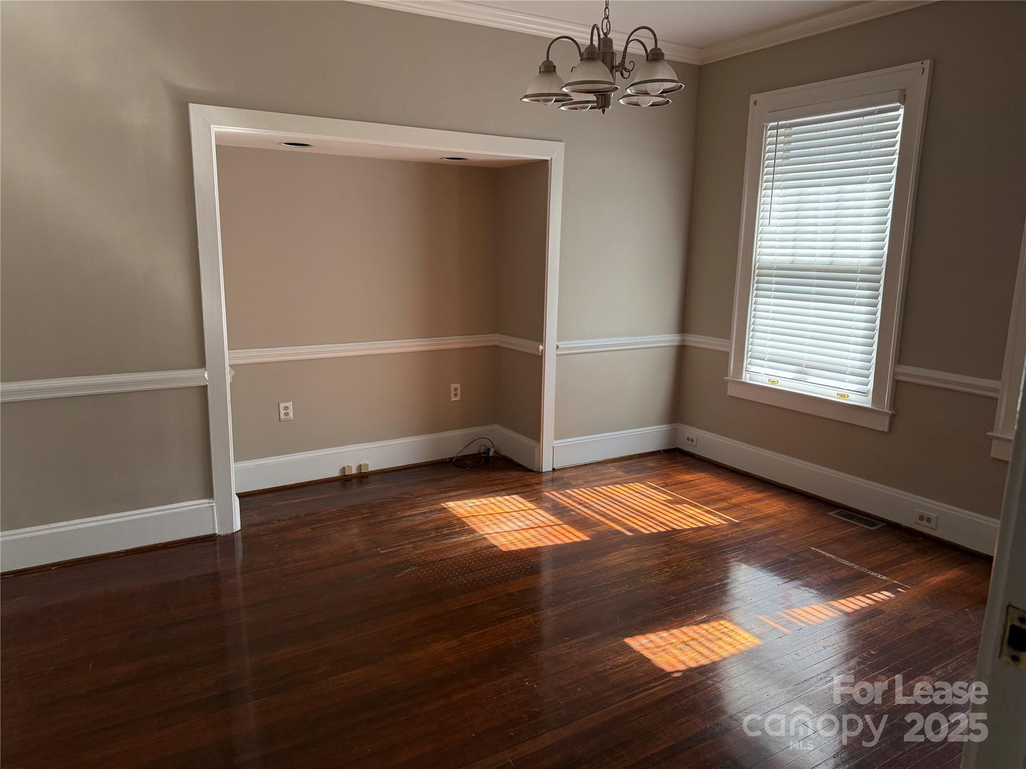 1012 East Boulevard Property Photo 8