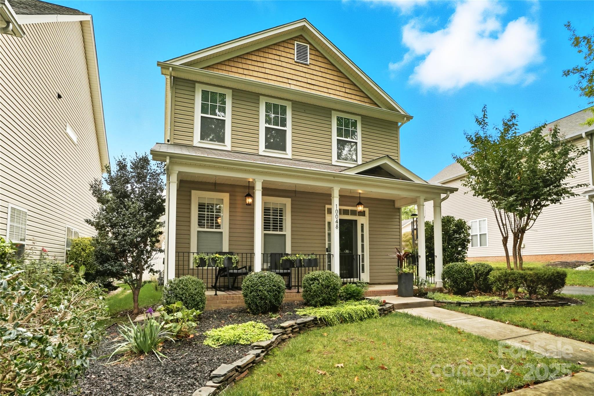 10048 Switchyard Drive Property Photo 2