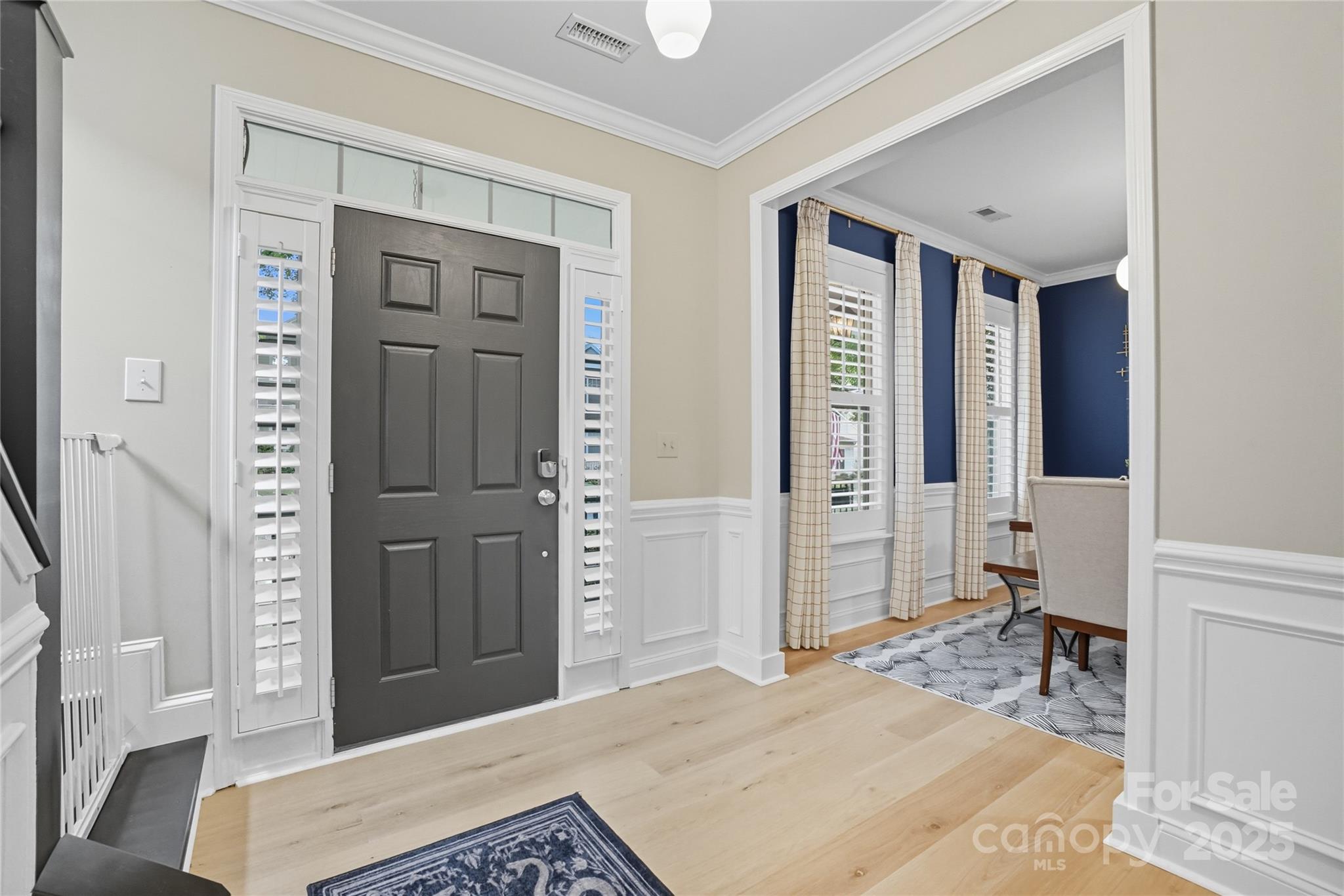 10048 Switchyard Drive Property Photo 5