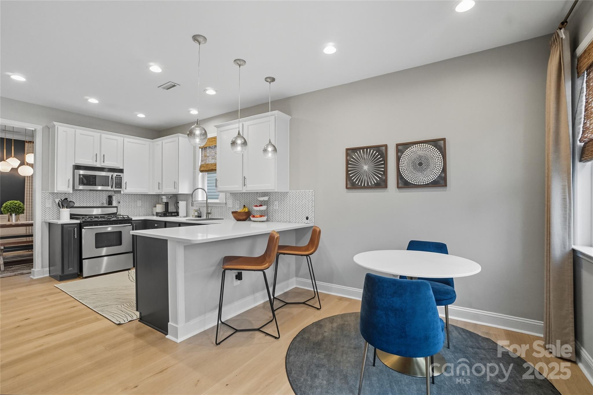 10048 Switchyard Drive Property Photo 11