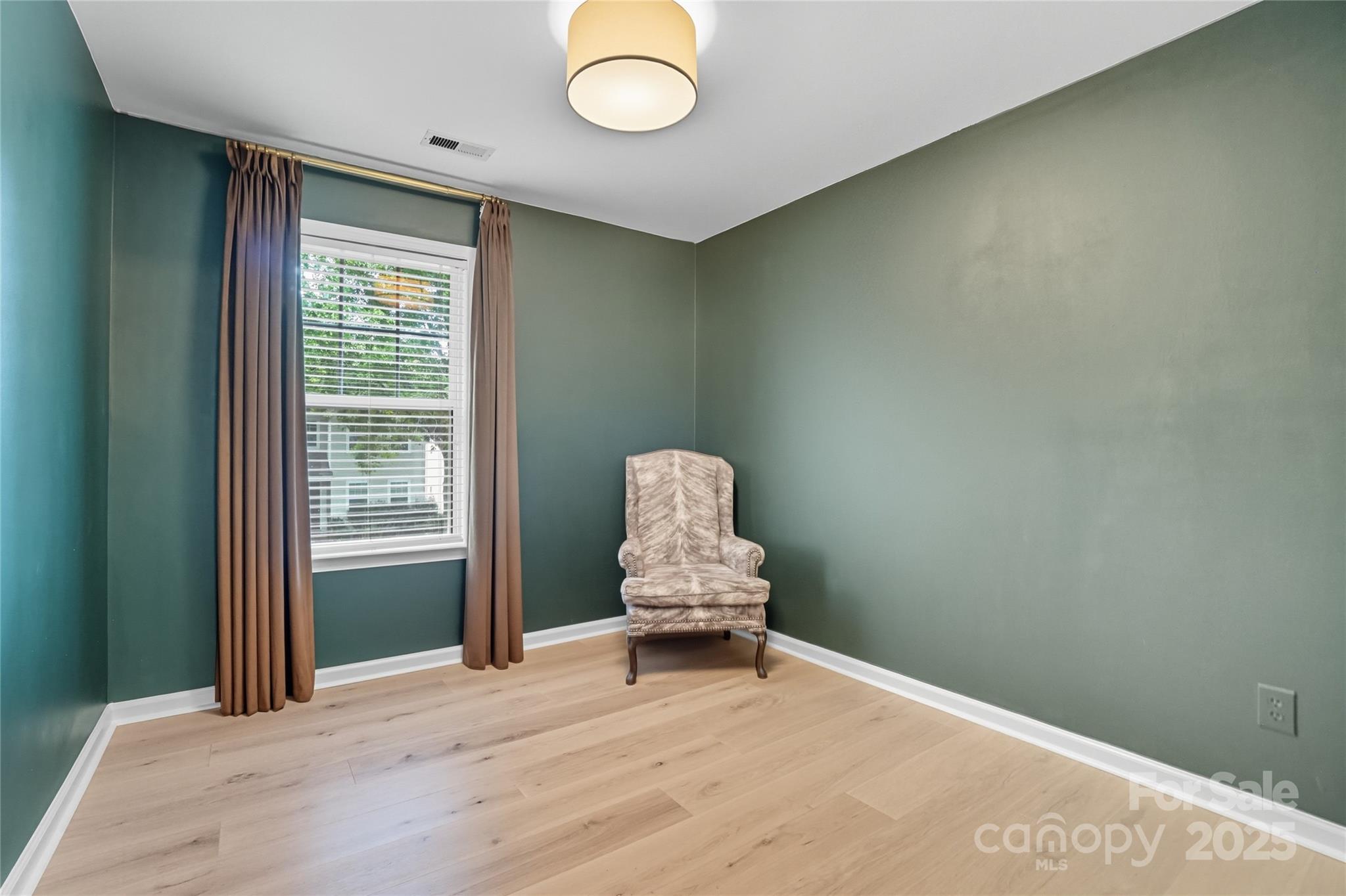 10048 Switchyard Drive Property Photo 29