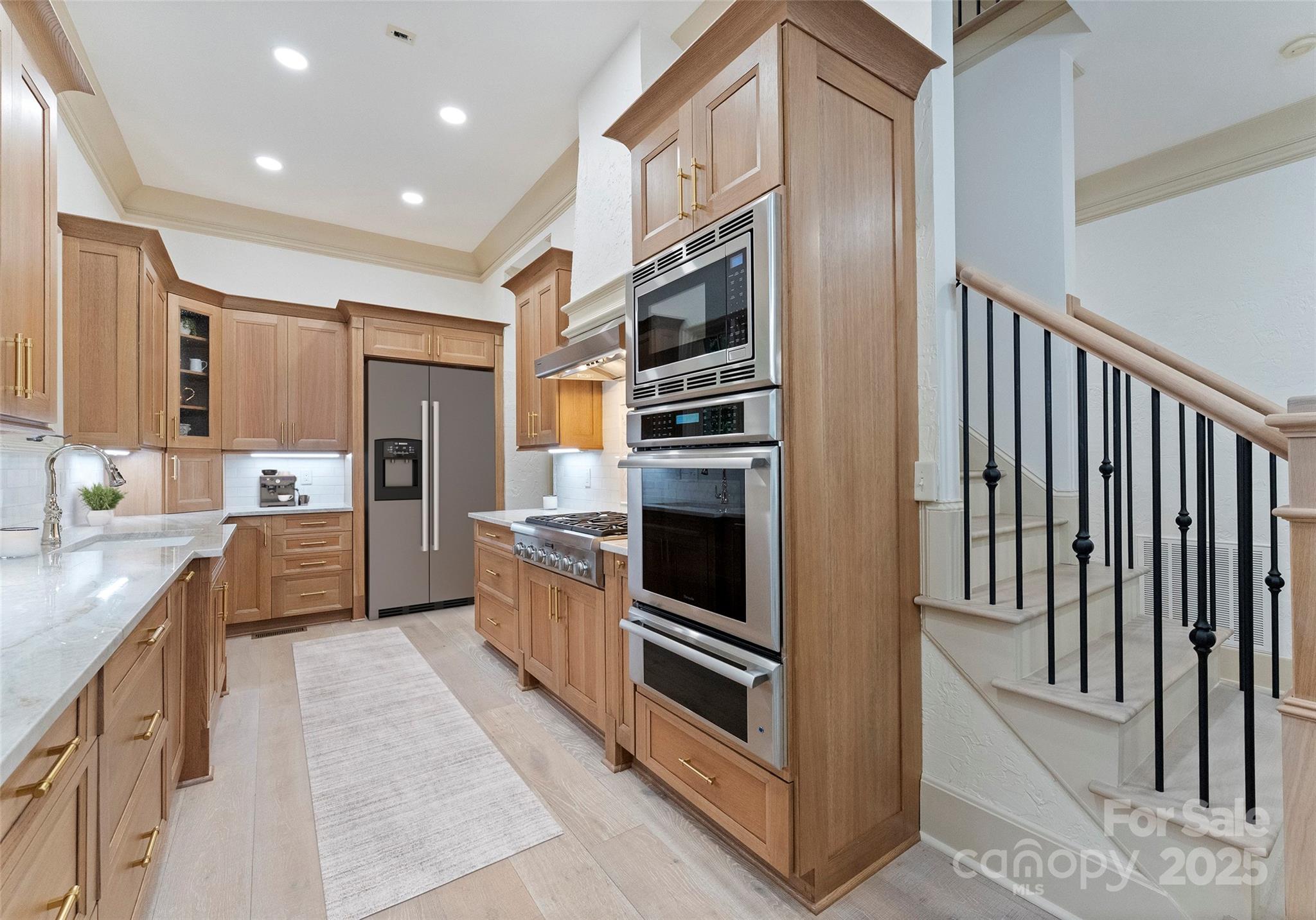 2415 La Maison Drive Property Photo 7