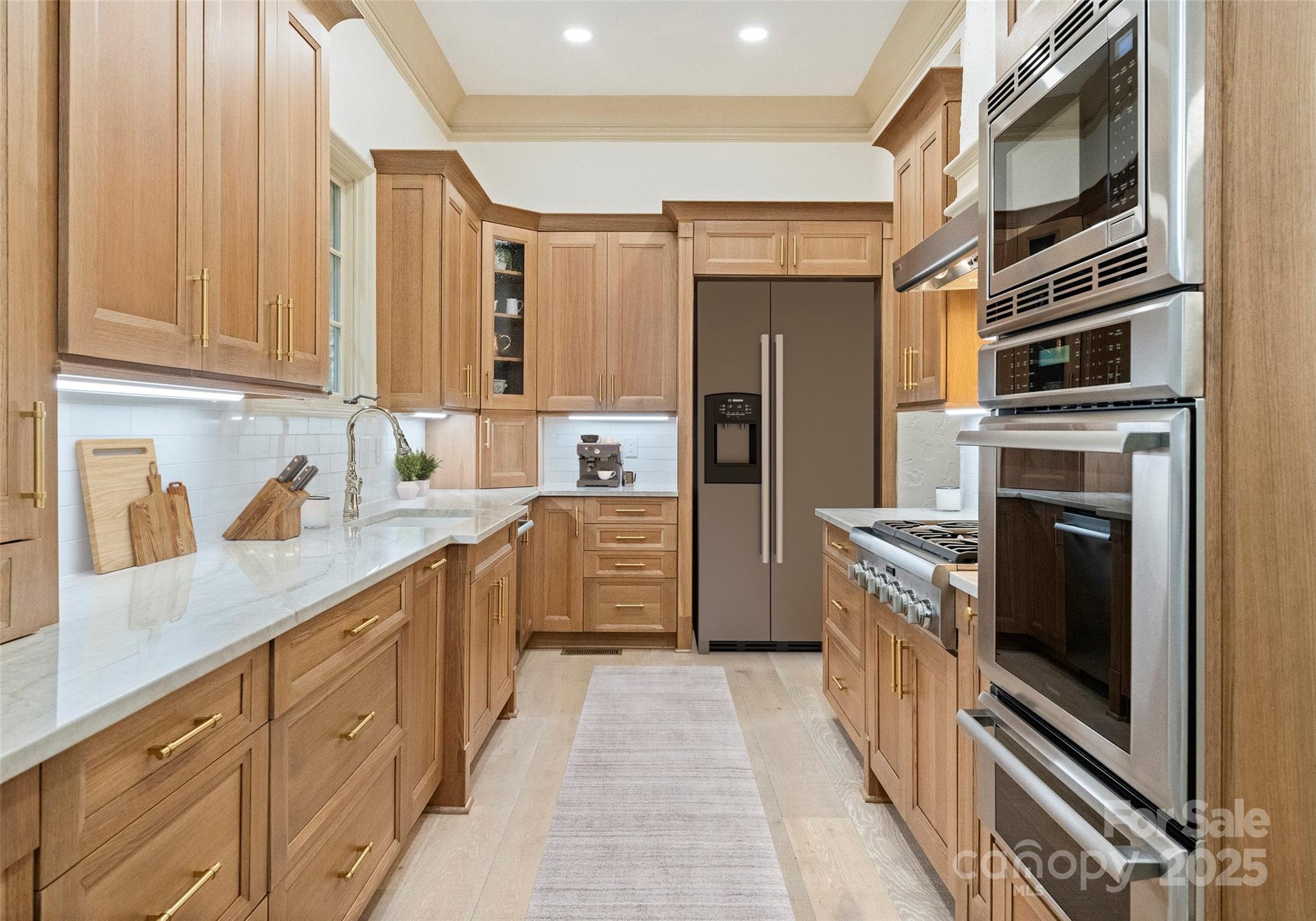 2415 La Maison Drive Property Photo 9