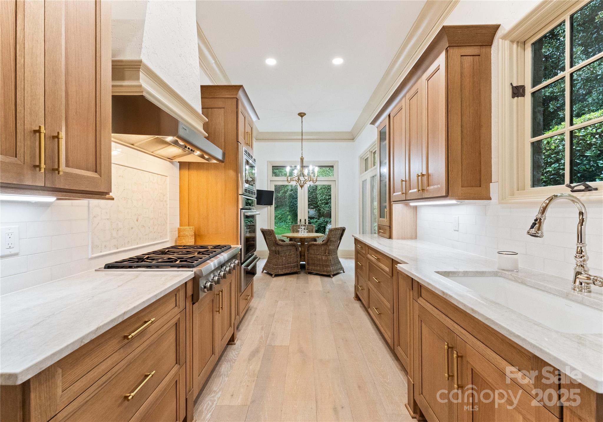 2415 La Maison Drive Property Photo 10